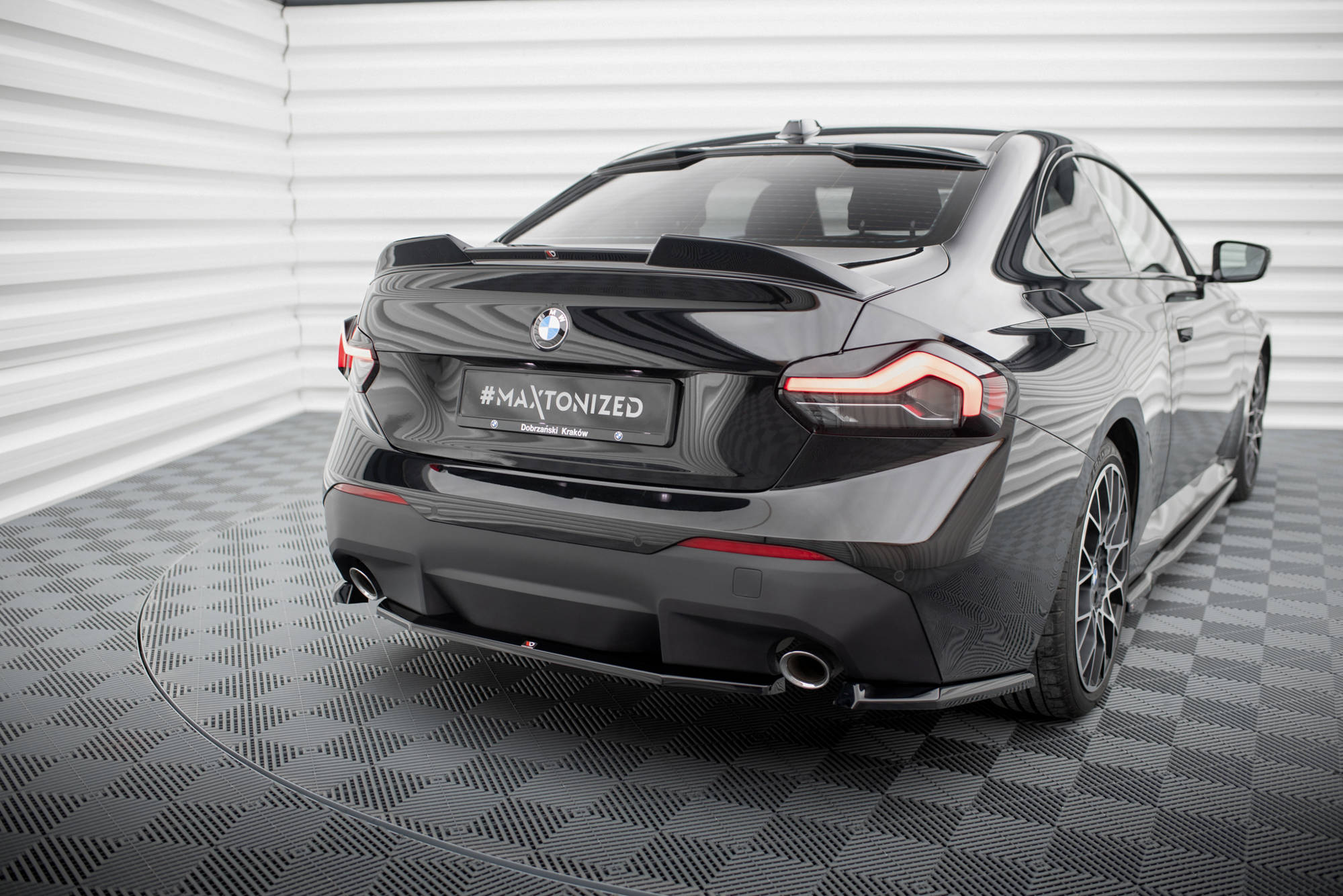 Central Rear Splitter BMW 2 Coupe G42