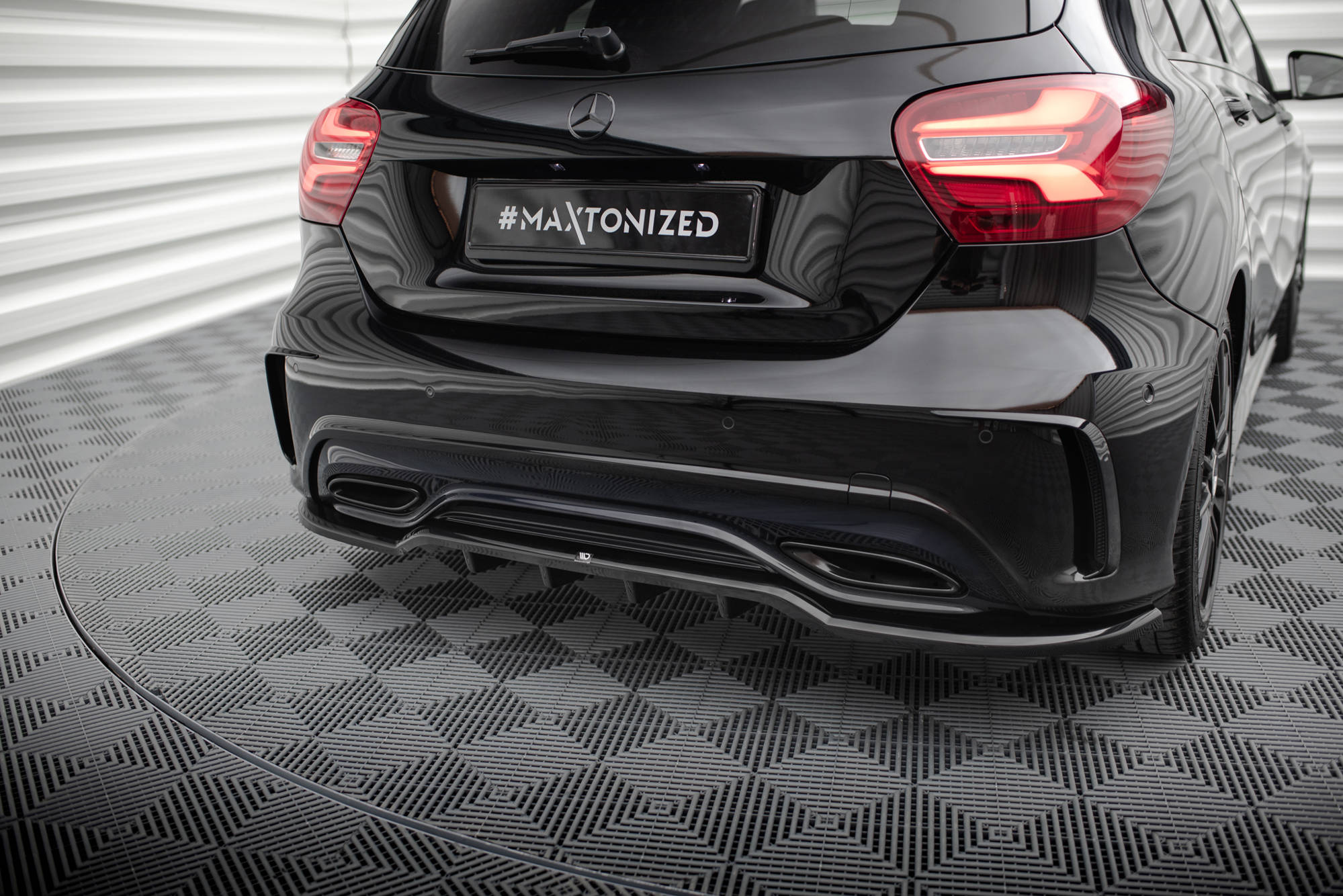 Rear Splitter (with vertical bars) Mercedes-Benz A AMG-Line W176 Facelif