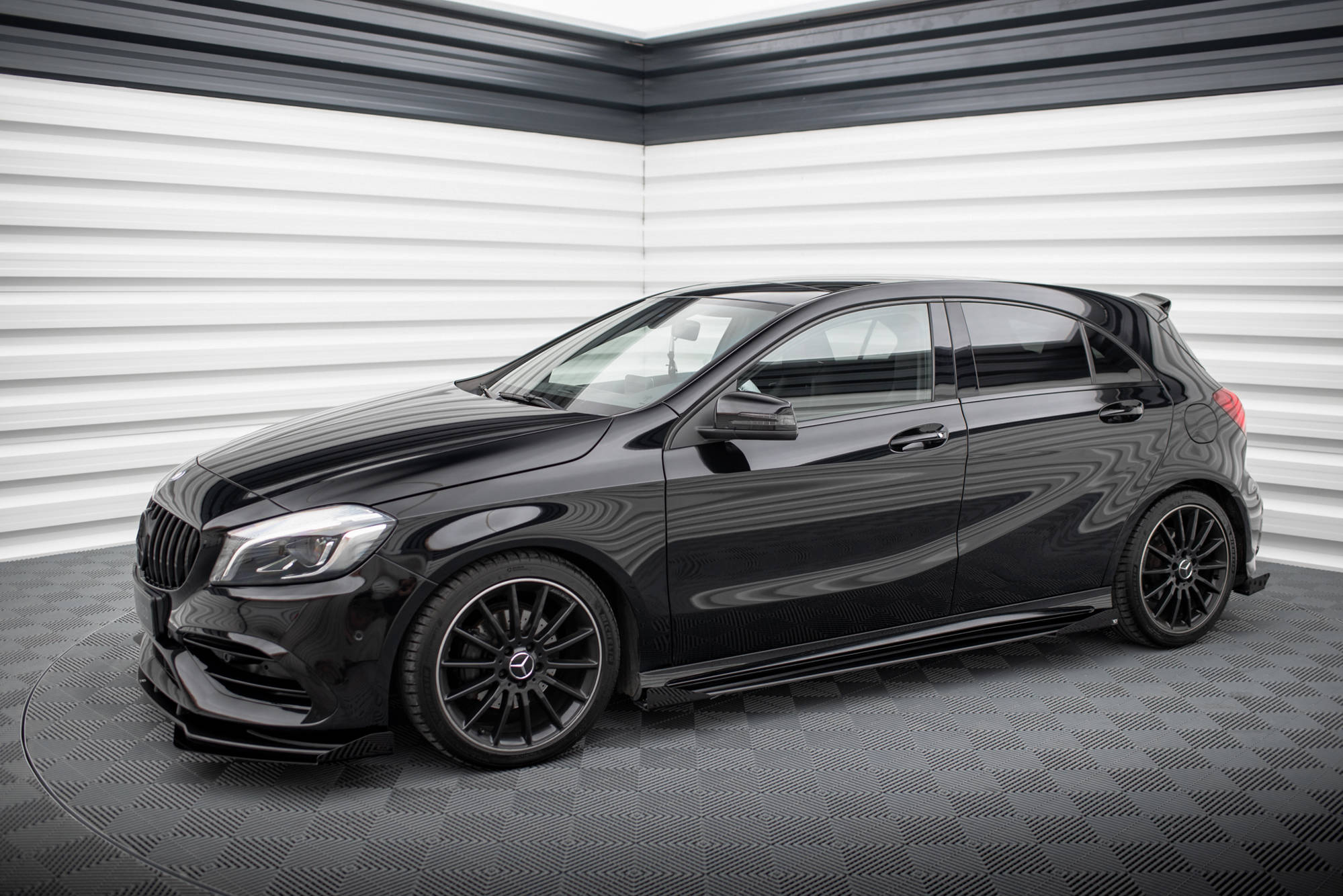 Side Flaps Mercedes-Benz A AMG-Line W176 Facelift
