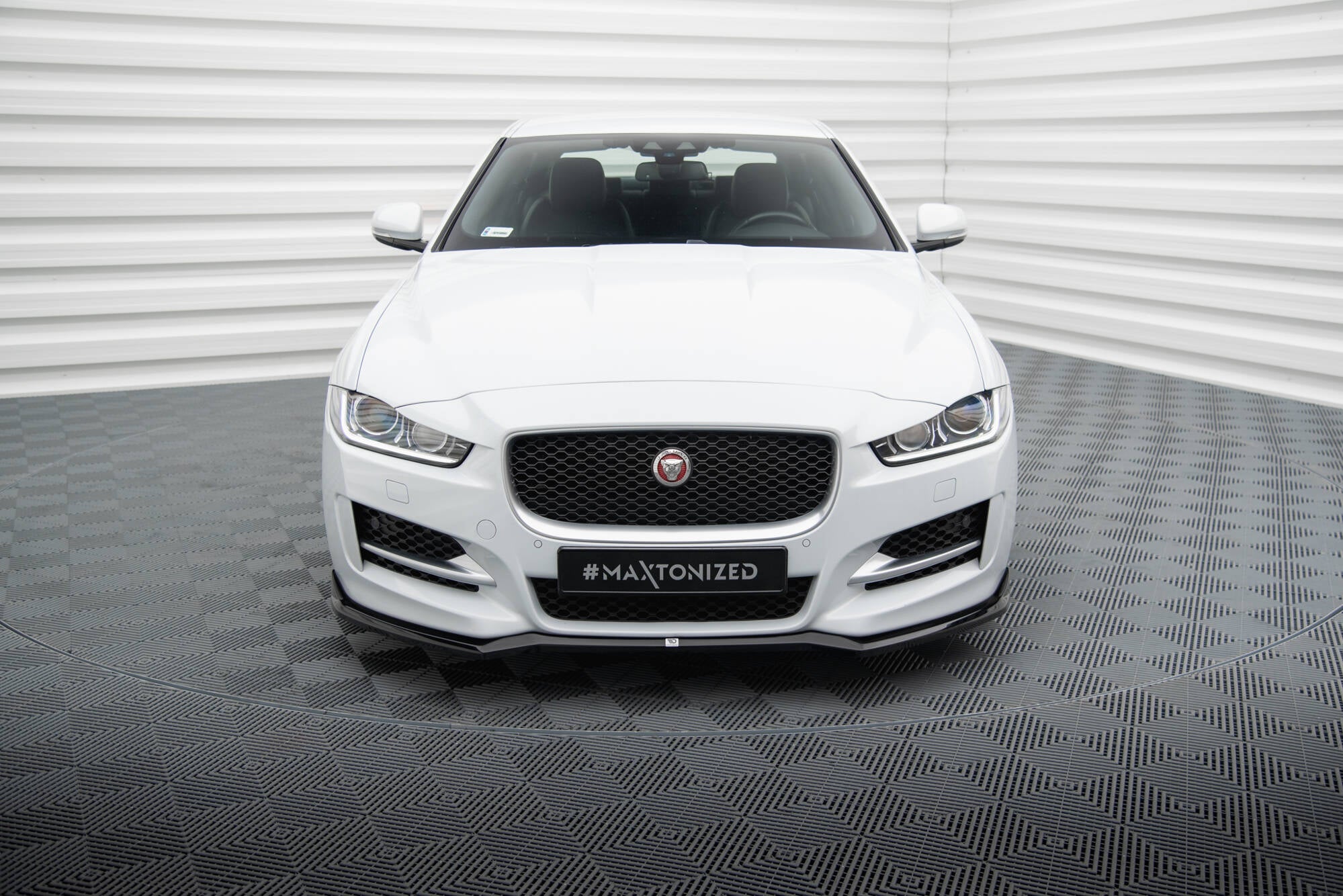 Front Splitter V.1 Jaguar XE R-Sport X760