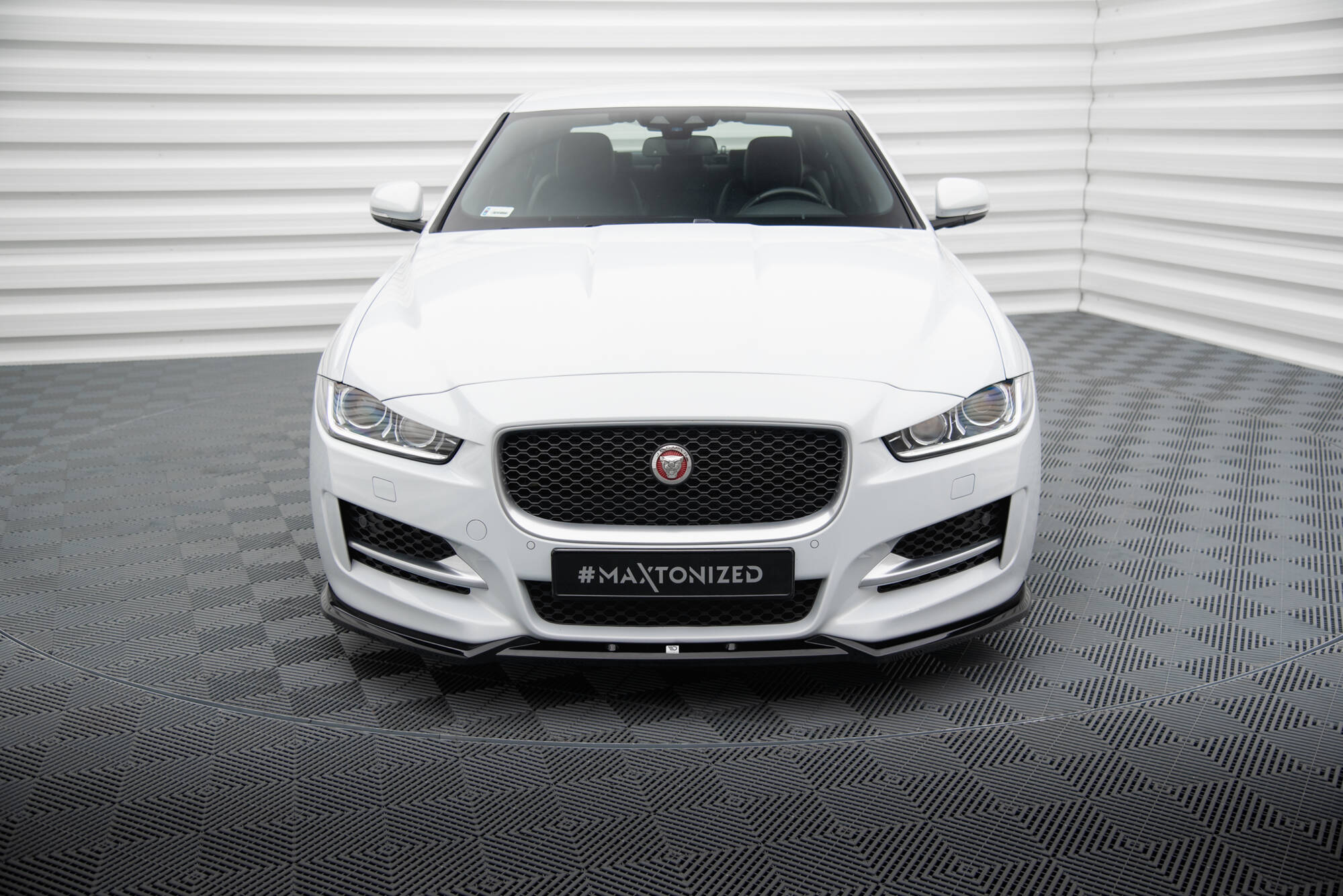 Front Splitter V.2 Jaguar XE R-Sport X760