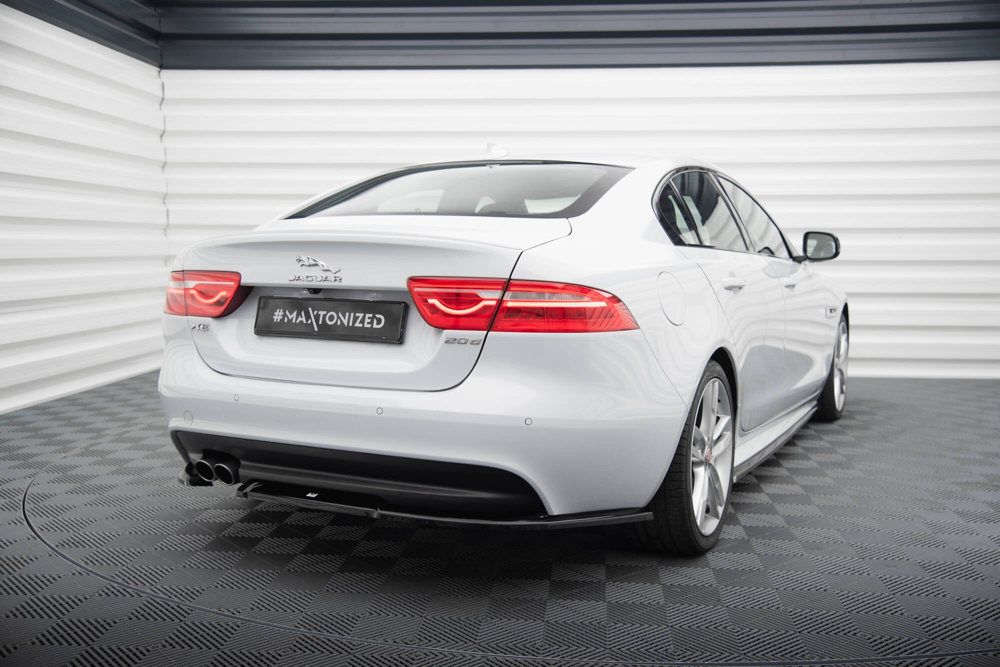 Rear Side Splitters Jaguar XE R-Sport X760