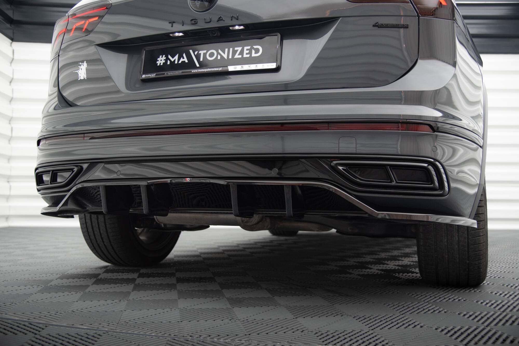 Rear Splitter (with vertical bars) Volkswagen Tiguan R-Line Mk2 Facelift