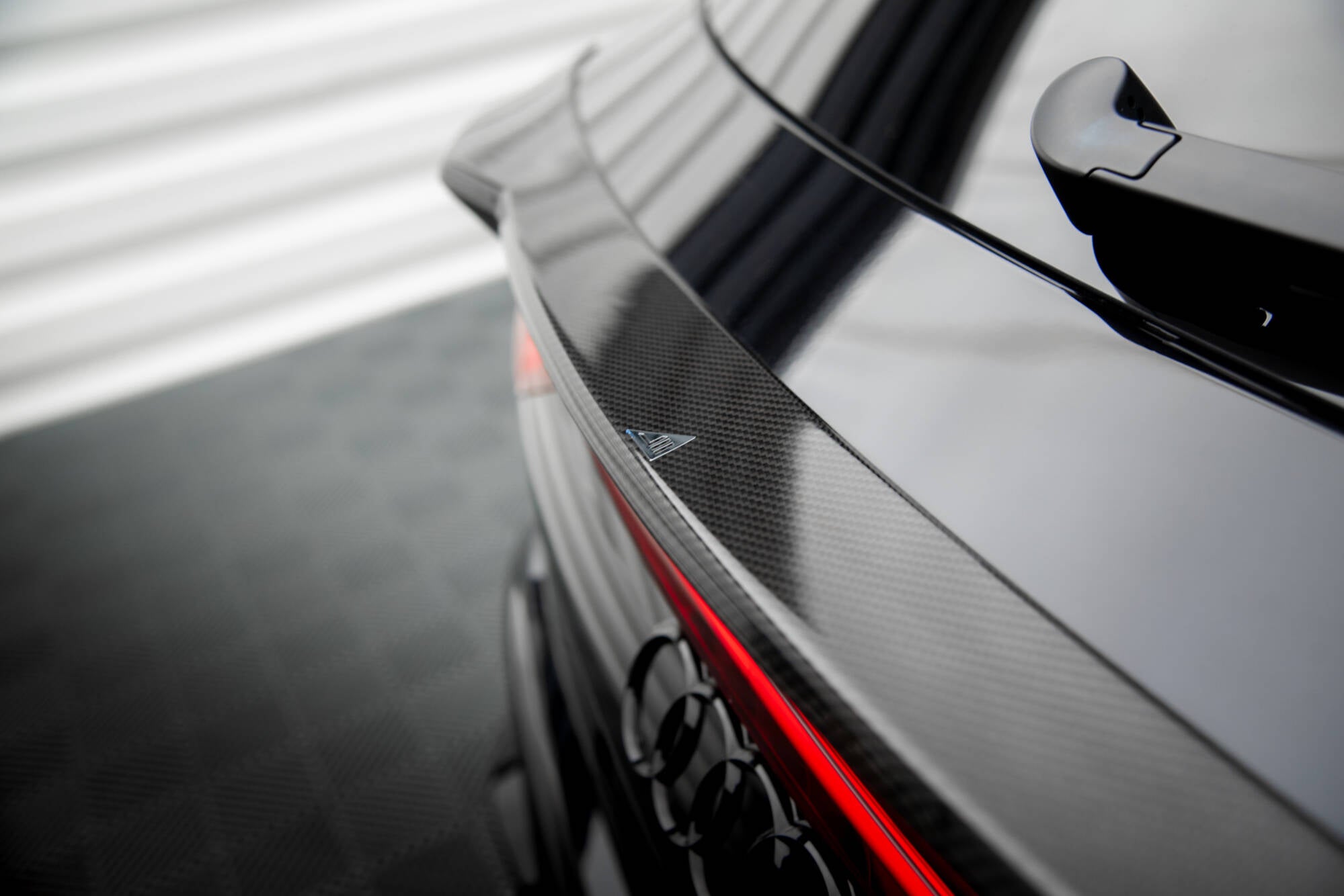 Carbon Fiber Tailgate Spoiler (Lower) Audi RSQ8 / SQ8 / Q8 S-Line Mk1