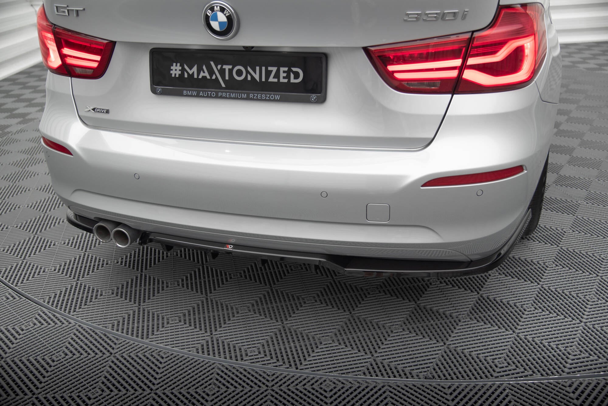 Rear Splitter (with vertical bars) BMW 3 GT F34 Facelift