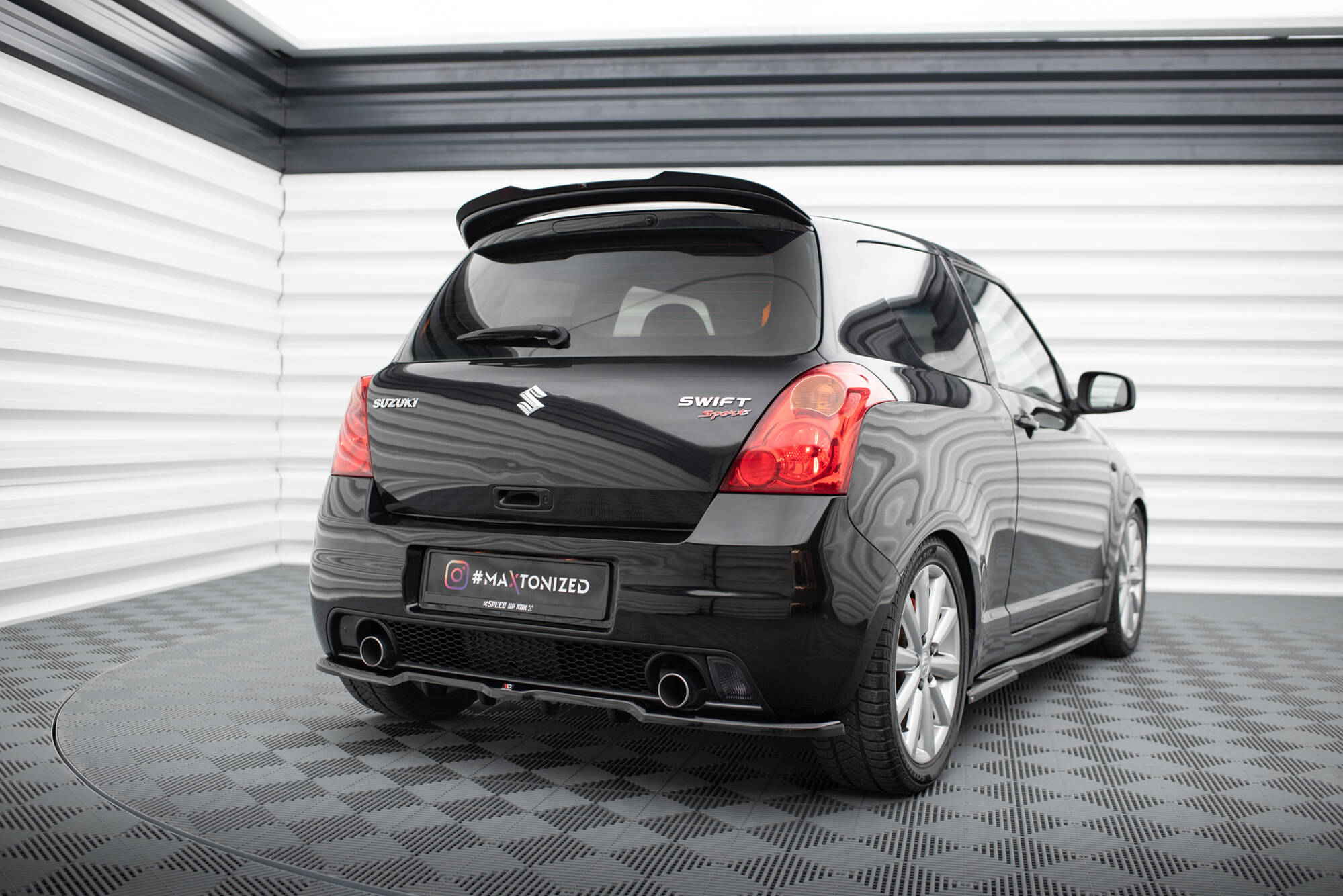 Rear Splitter (with vertical bars) Suzuki Swift Sport Mk4