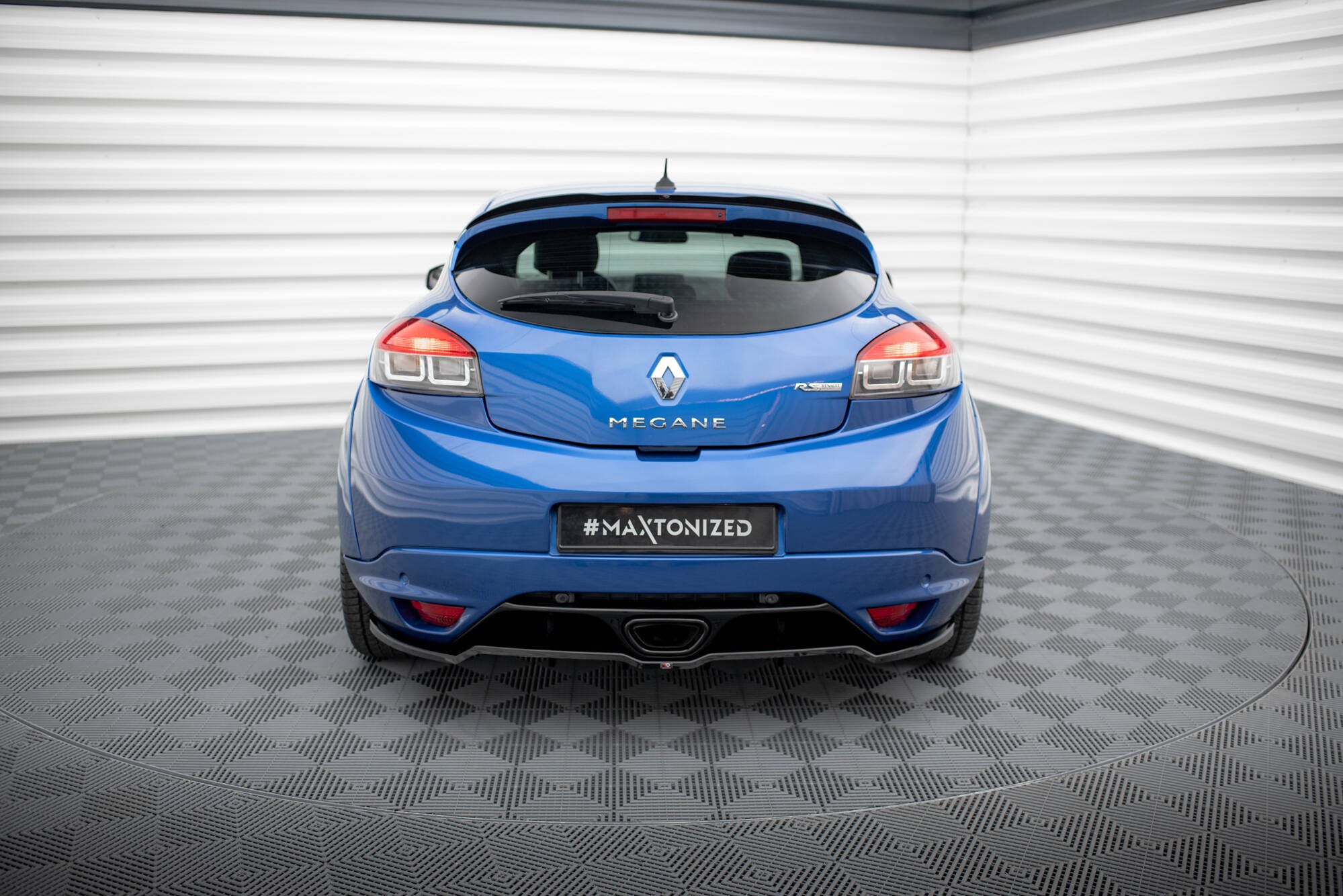 Rear Splitter (with vertical bars) Renault Megane RS Mk3