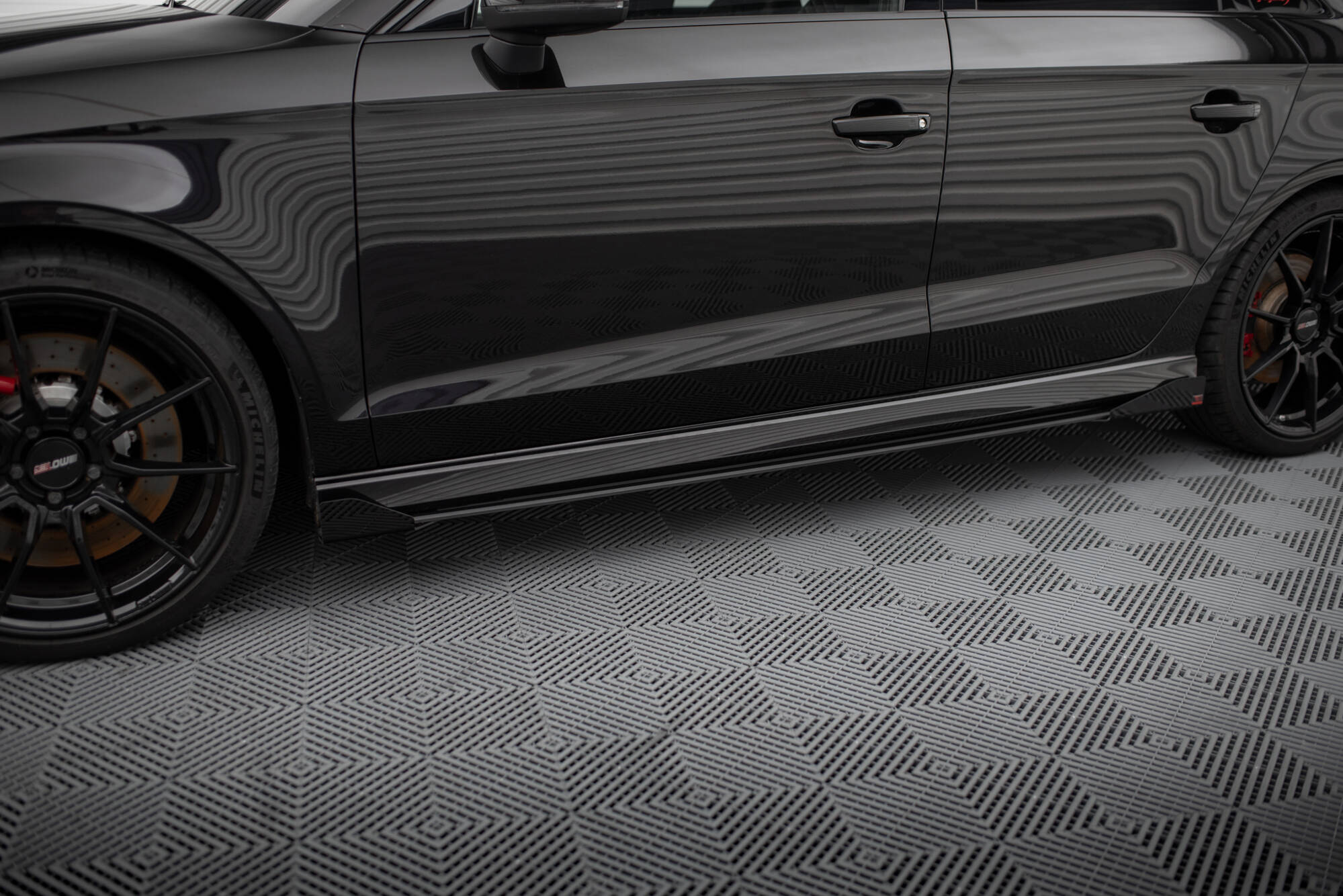Side Flaps Audi RS3 Sedan 8V Facelift