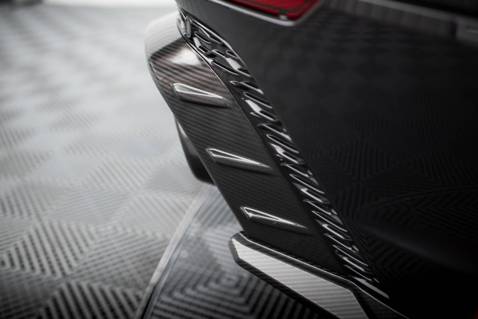 Carbon Fiber Rear Diffuser Audi RSQ8 Mk1