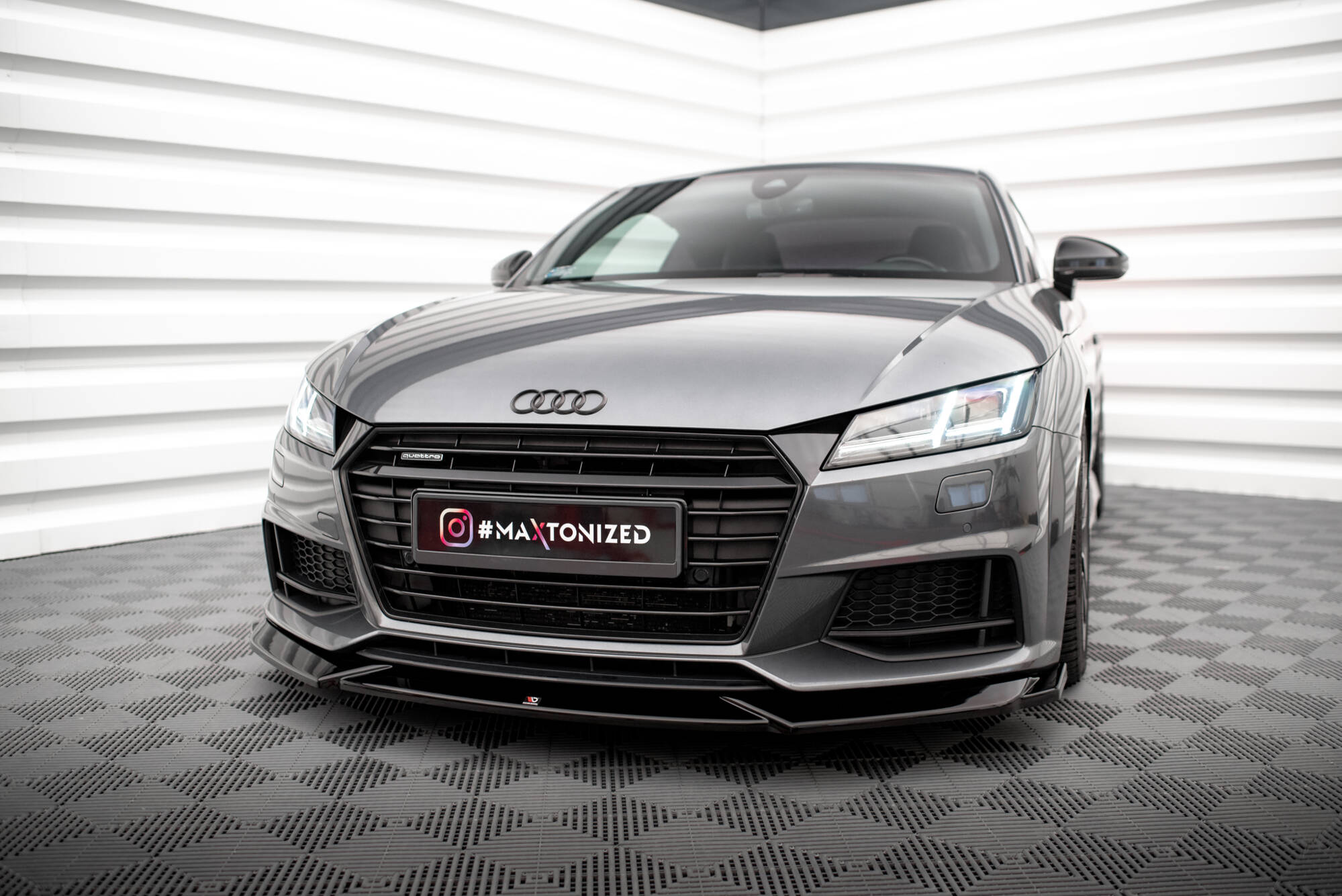 Front Splitter V.1 Audi TT S / S-Line 8S