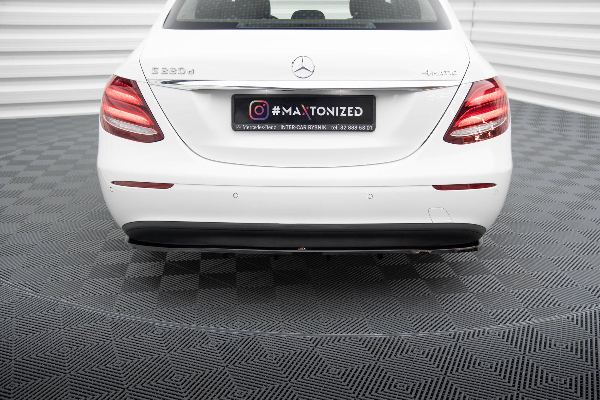 Rear Splitter (with vertical bars) Mercedes-Benz E W213