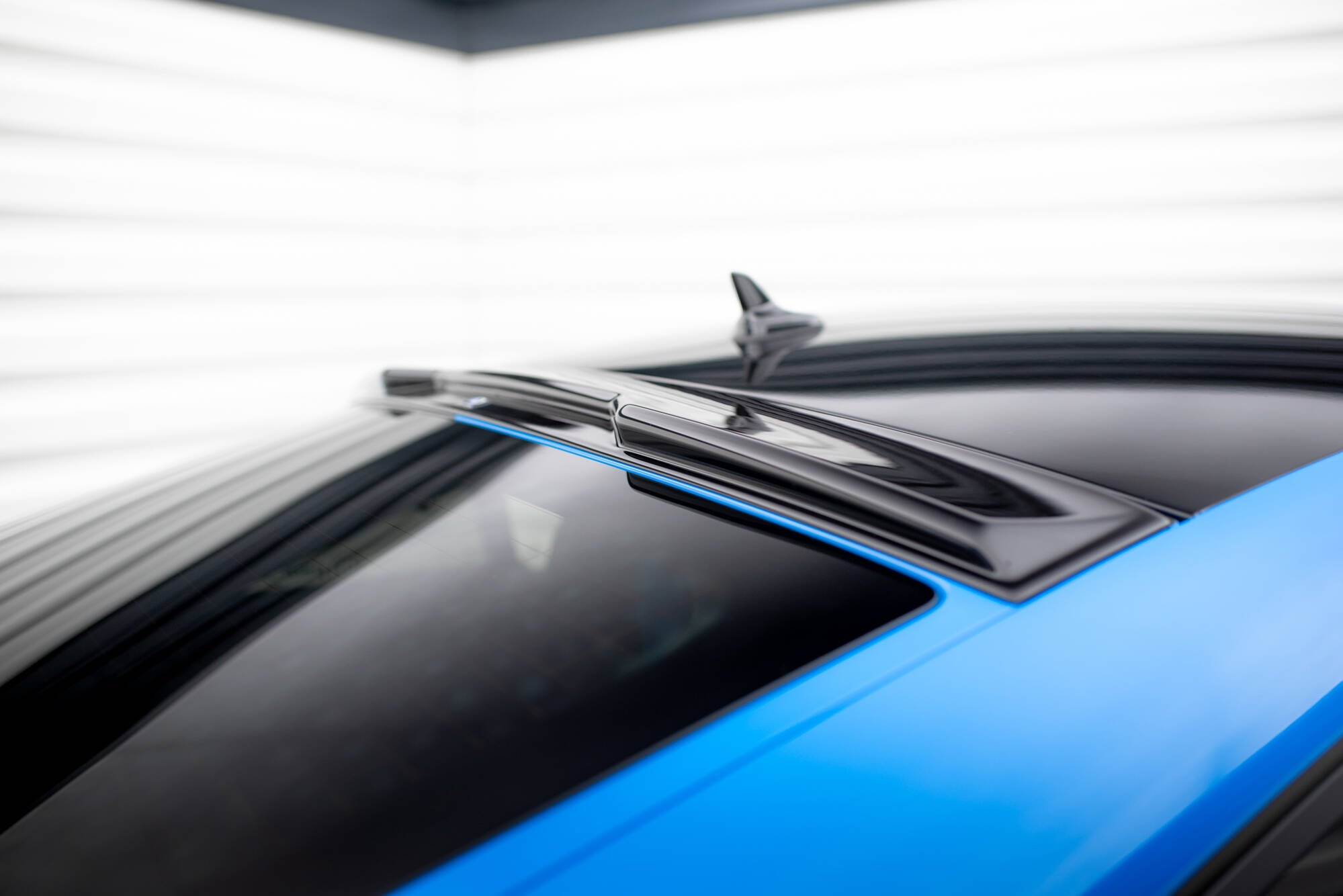 The extension of the rear window Audi TT S 8S Facelift
