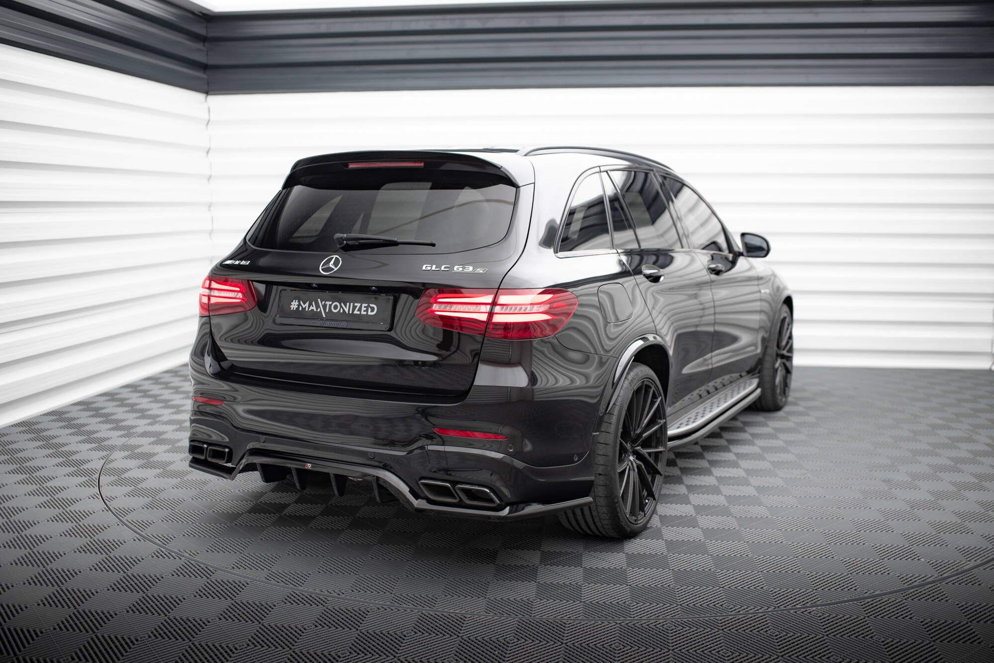 Rear Splitter (with vertical bars) V.1 Mercedes-AMG GLC 63 SUV X253