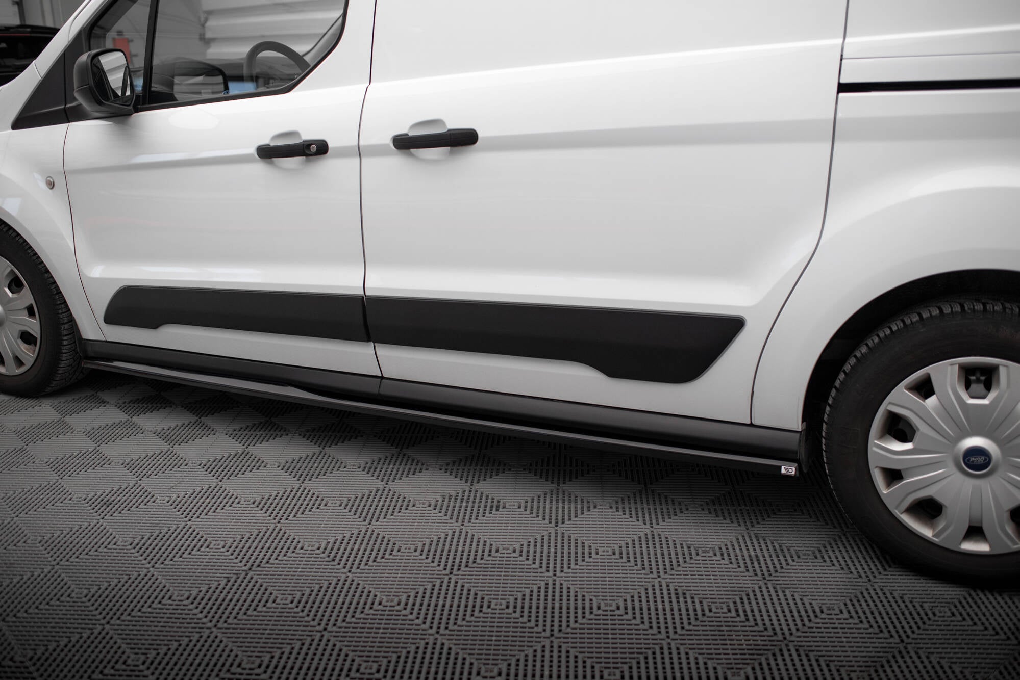 Side Skirts Diffusers Ford Transit Connect L2 Mk2 Facelift