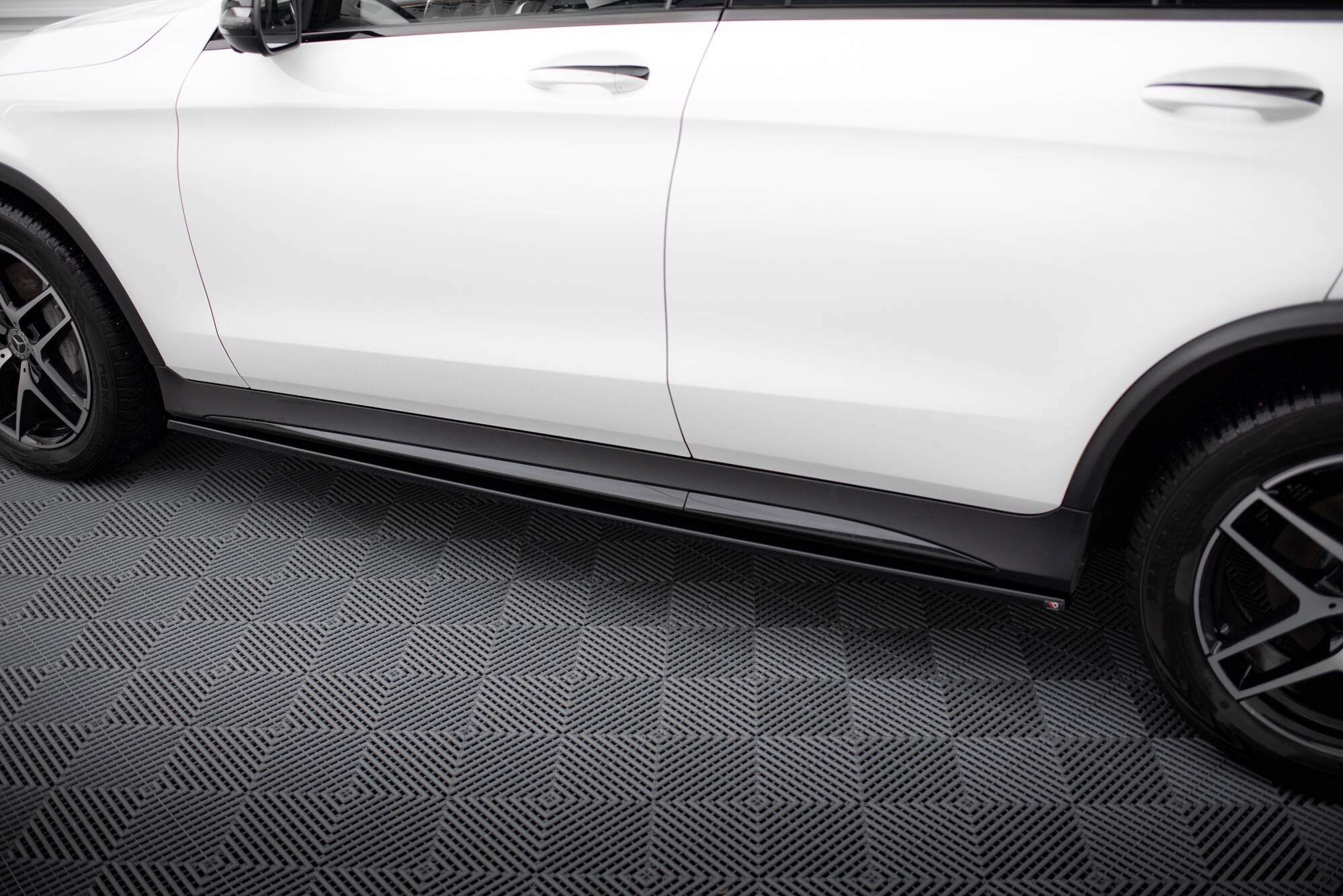 Side Skirts Diffusers V.3 Mercedes-Benz GLC Coupe AMG-Line C253