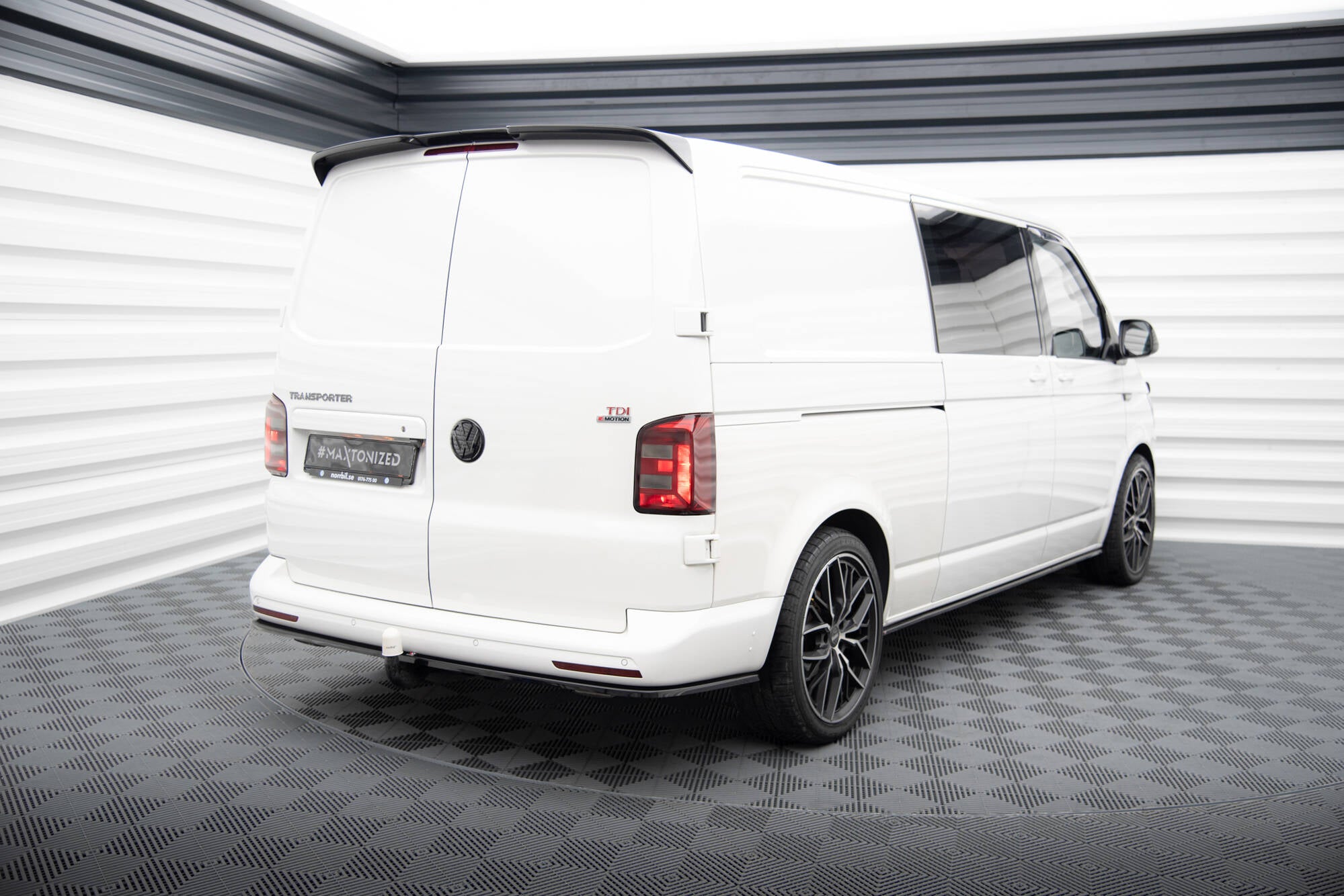 Rear Splitter Volkswagen T6 Long Facelift