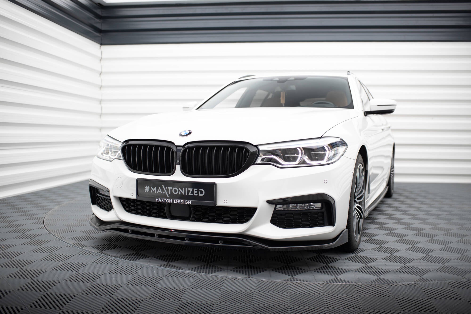 Front Splitter V.3 BMW 5 M-Pack G30 / G31