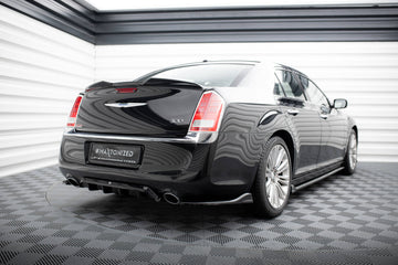 Rear Splitter (with vertical bars) Chrysler 300 Mk2 - 0