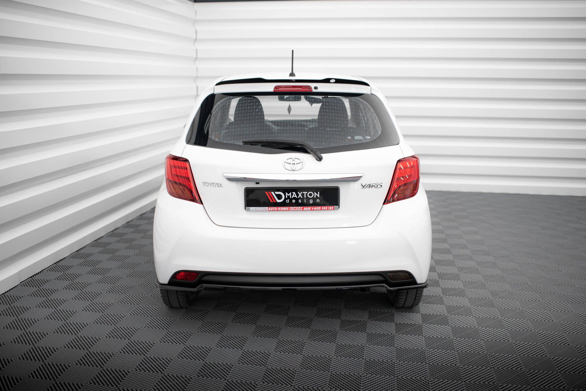 Rear Splitter Toyota Yaris Mk3 Facelift