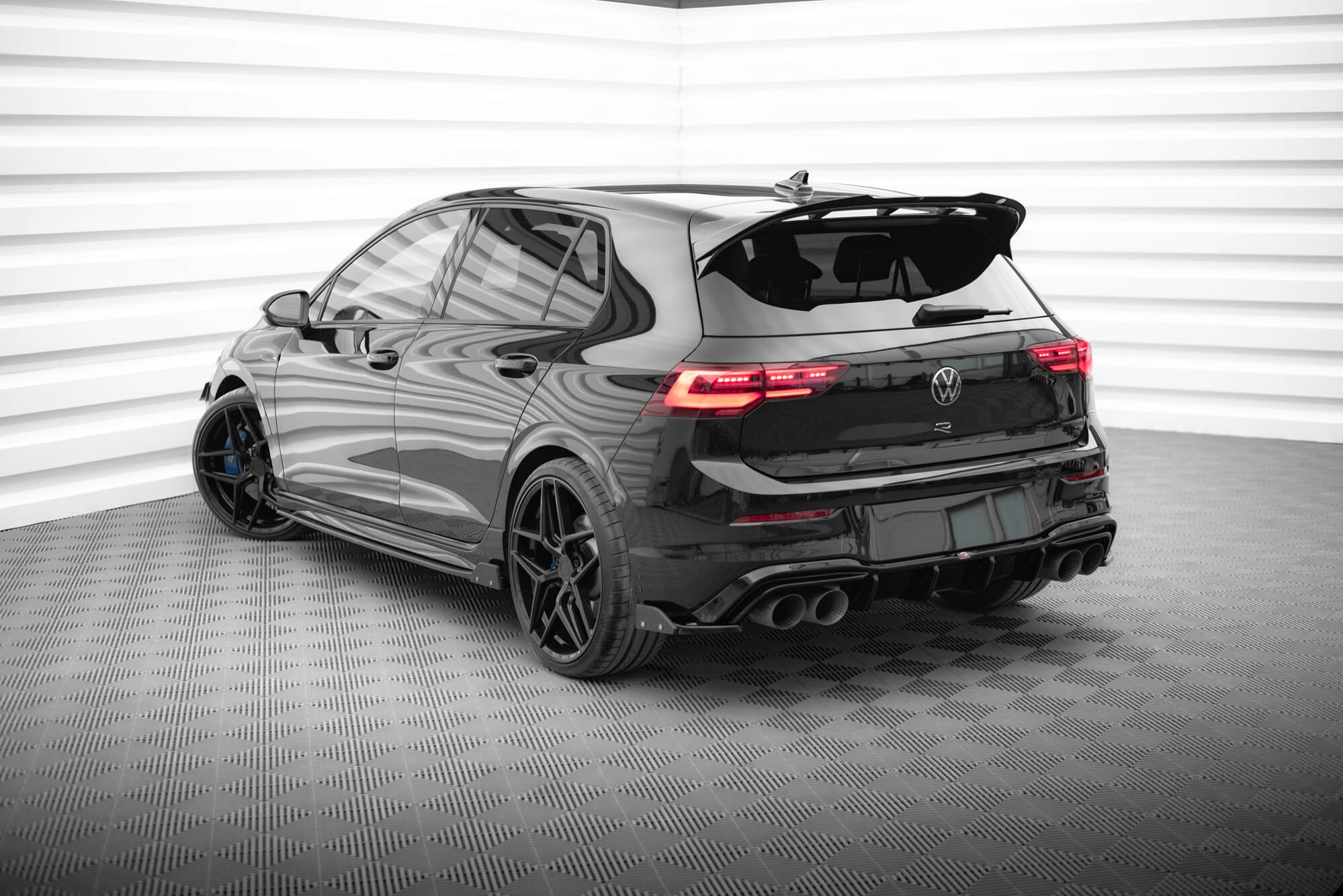 Rear Side Splitters V.6 + Flaps Volkswagen Golf R Mk8