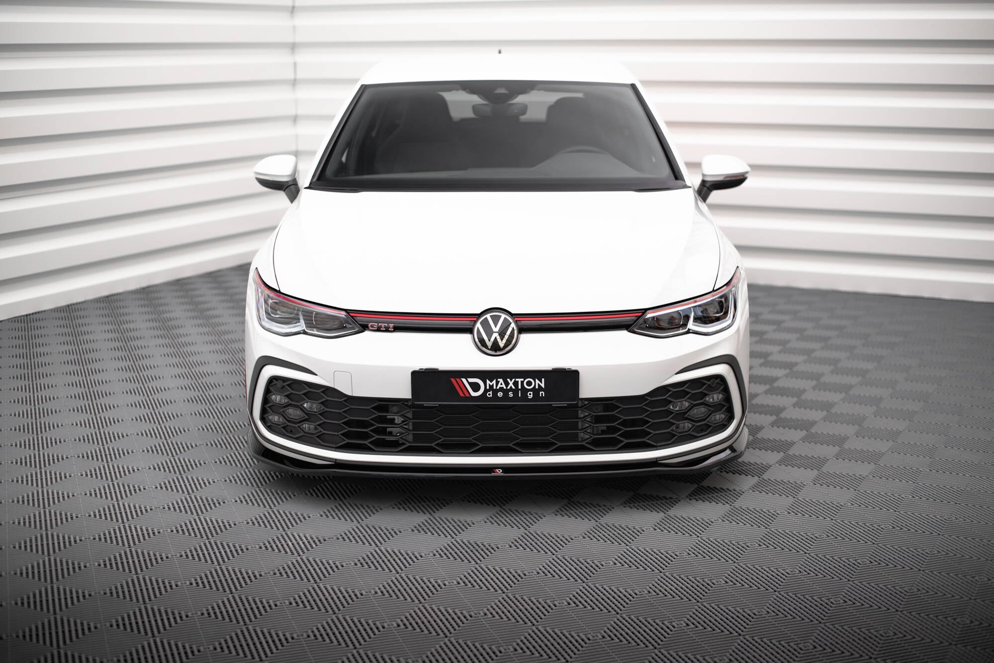 Front Splitter V.7 Volkswagen Golf GTI / GTE / GTD / R-Line Mk8