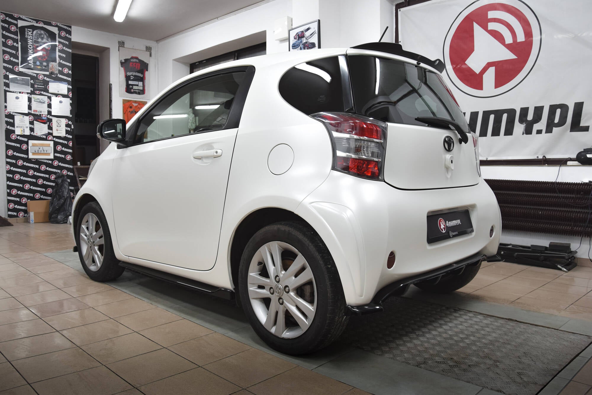 Rear Splitter (with vertical bars) Toyota IQ