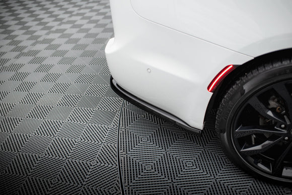 Central Rear Splitter (with vertical bars) Chrysler Pacifica Mk2 Facelift