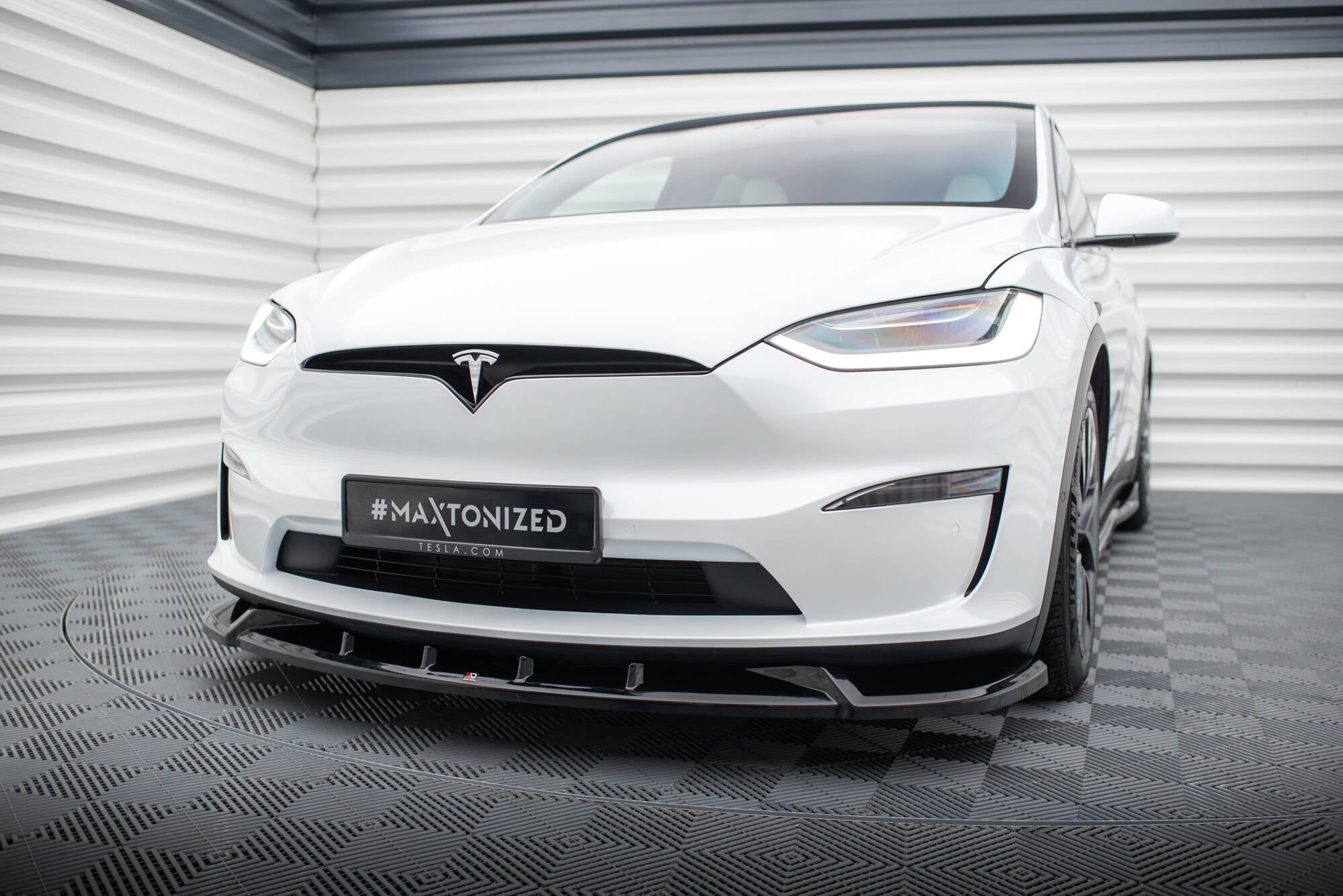 Front Splitter V.2 Tesla Model X Mk1 Facelift