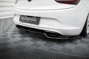 Central Rear Splitter (with vertical bars) Opel Cascada - 0