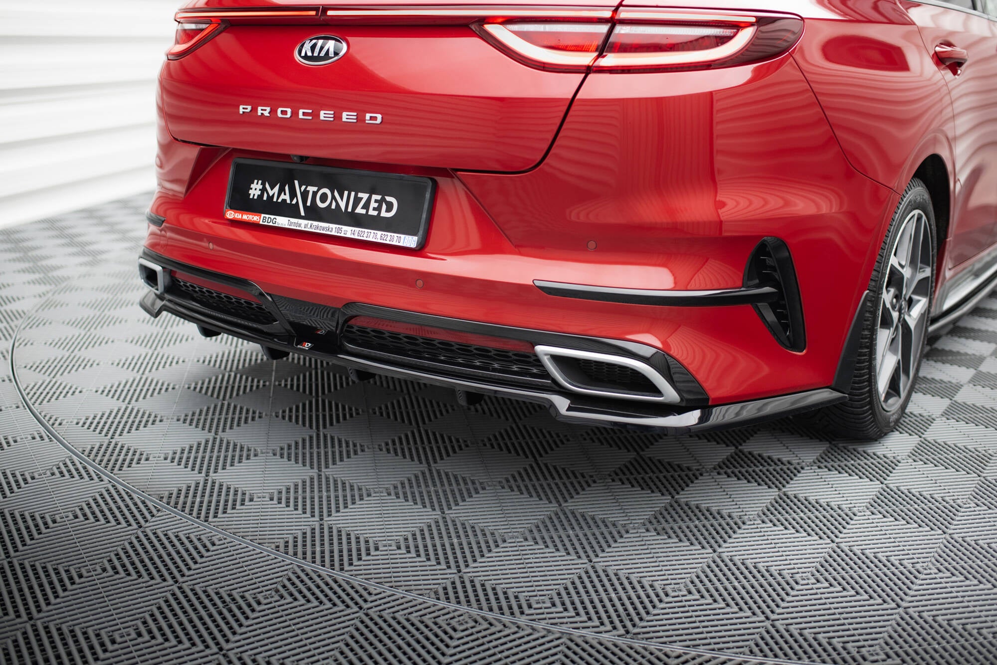 Central Rear Splitter (with vertical bars) Kia ProCeed GT-Line Mk1