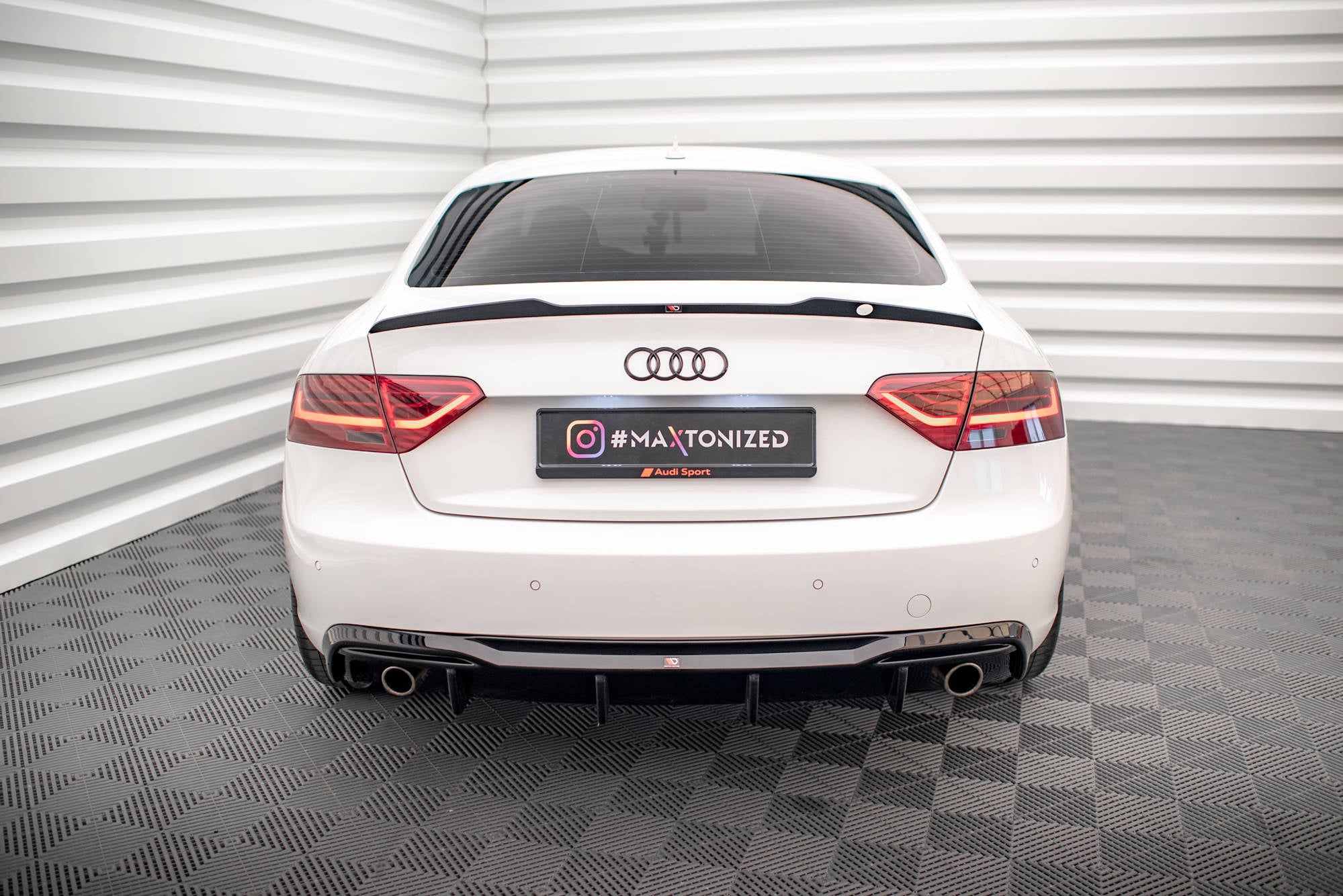 Rear Valance Audi A5 Coupe 8T Facelift (Version with single exhausts on both sides)