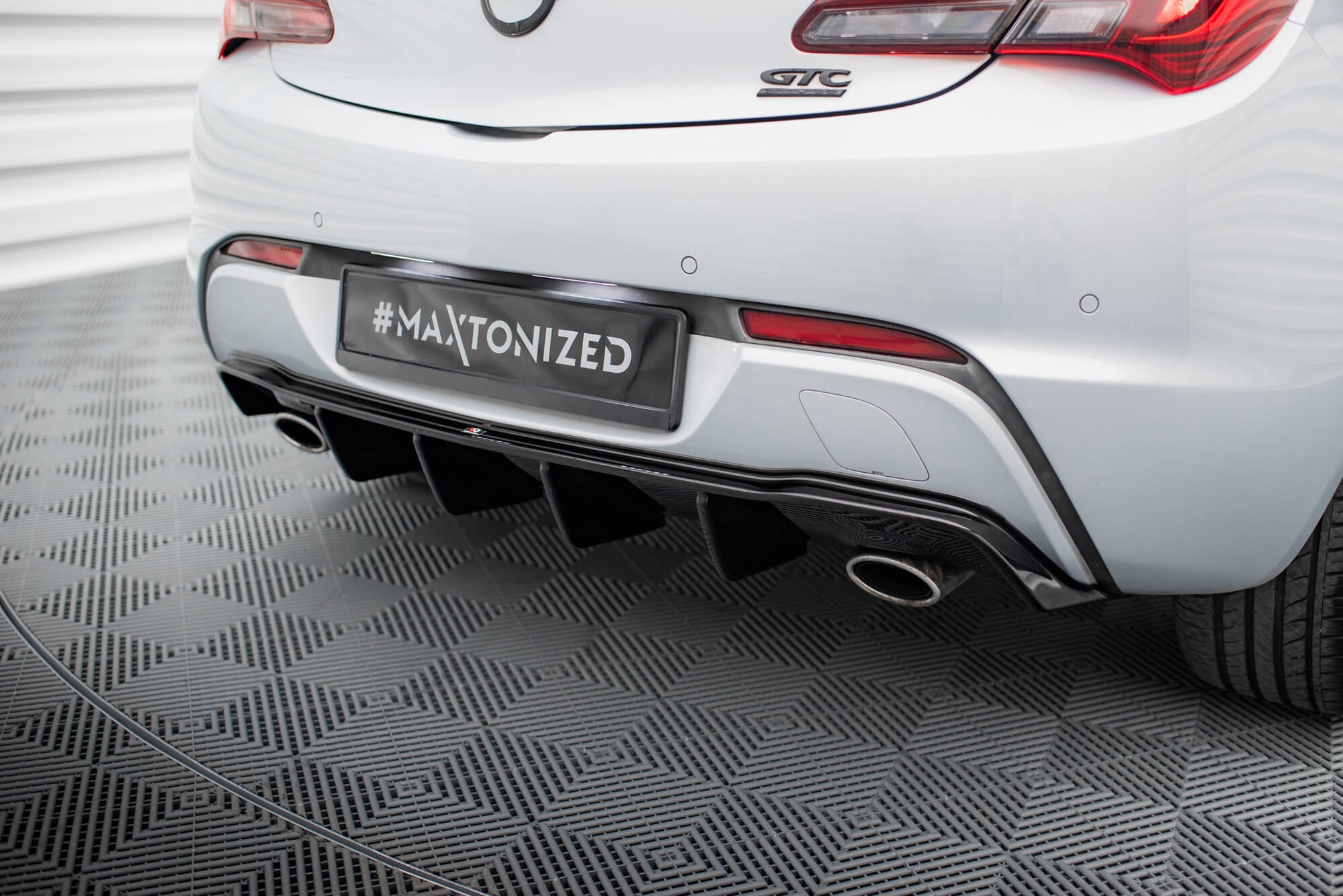 Rear Valance Opel Astra GTC OPC-Line J (Version with single exhausts on both sides)