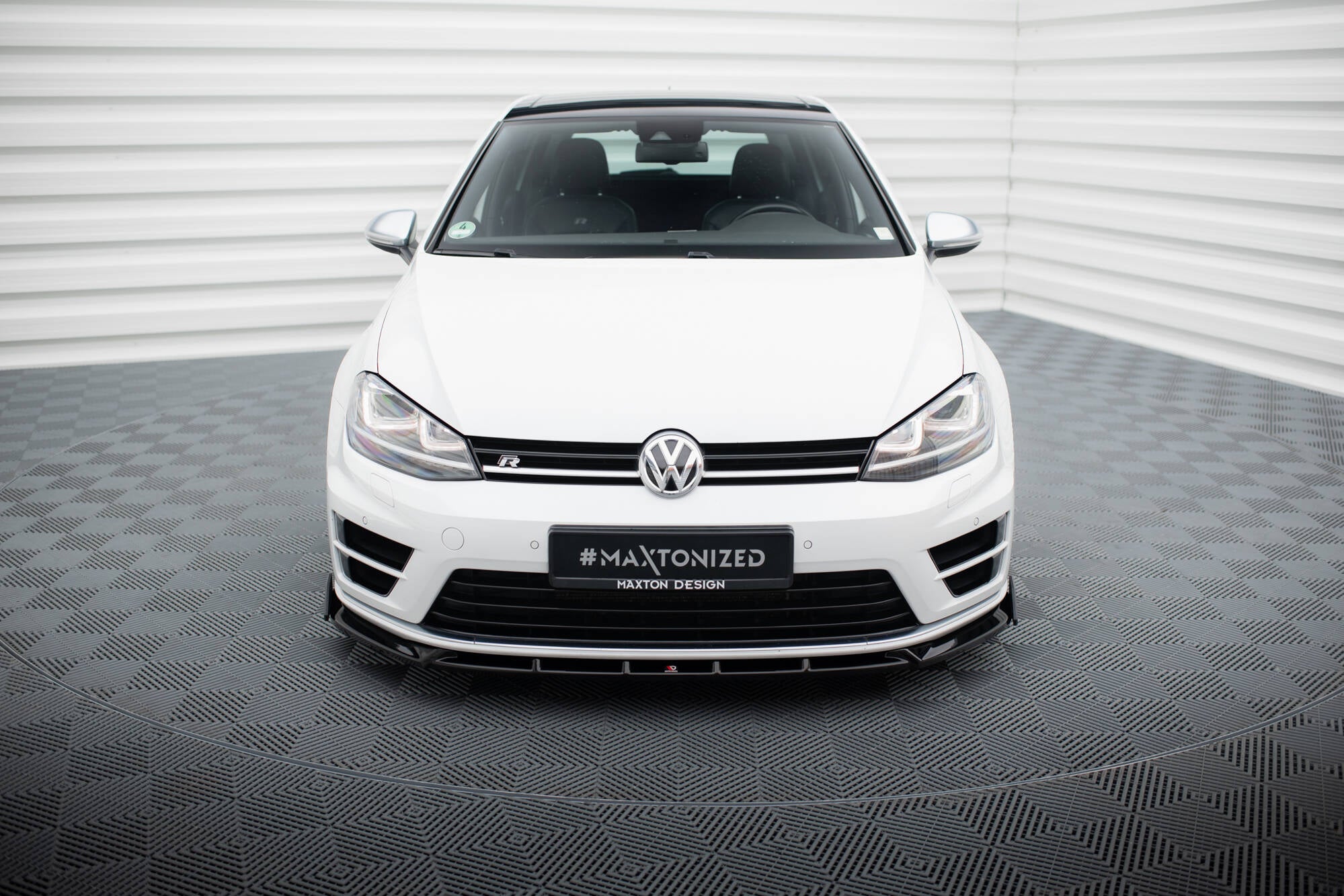 Front Splitter V.5 + Flaps Volkswagen Golf R / R-Line Mk7