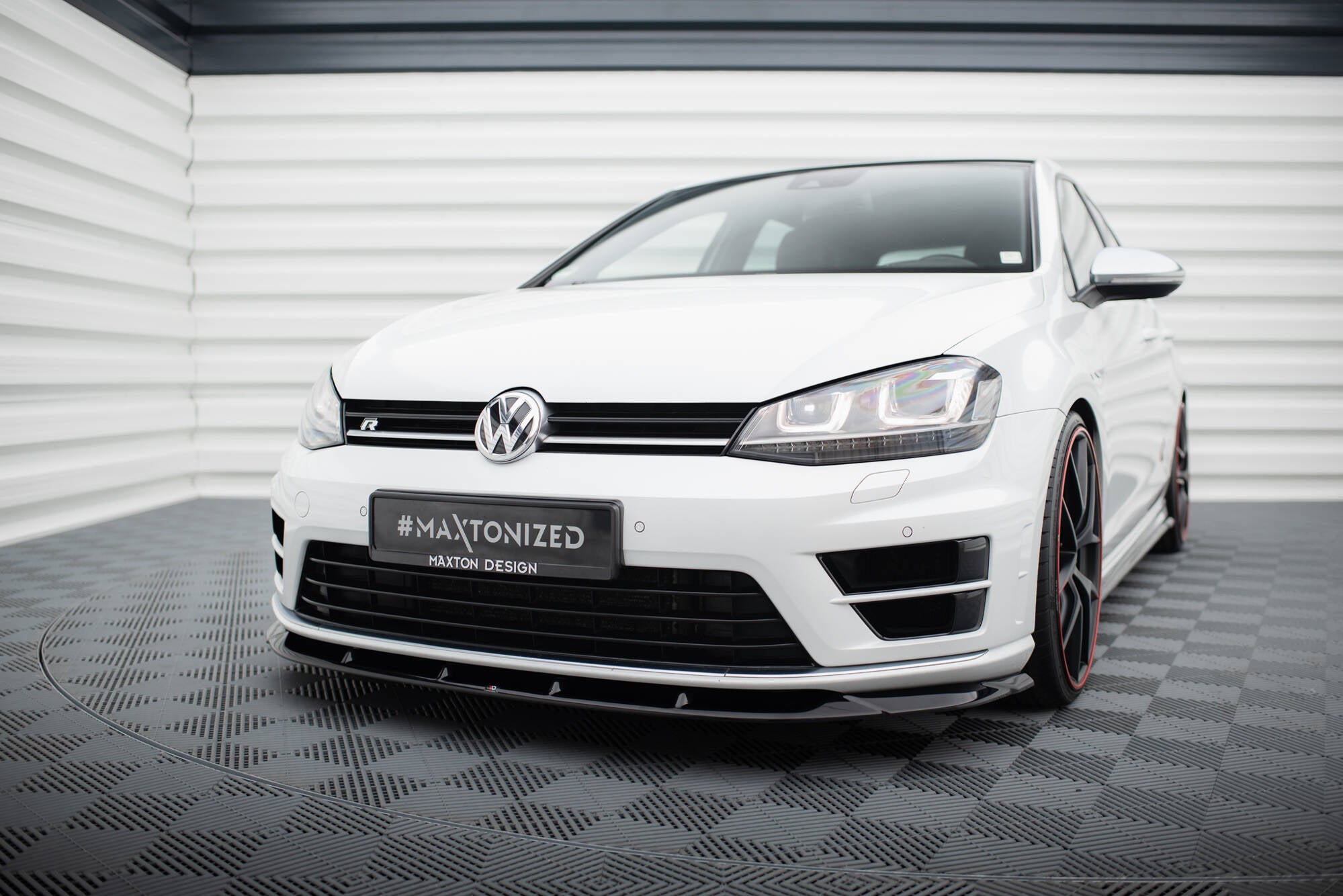 Front Splitter V.6 Volkswagen Golf R / R-Line Mk7