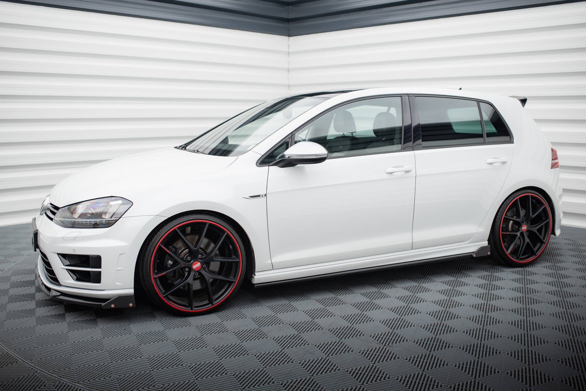 Side Skirts Diffusers V.3 + Flaps Volkswagen Golf R / R-Line Mk7