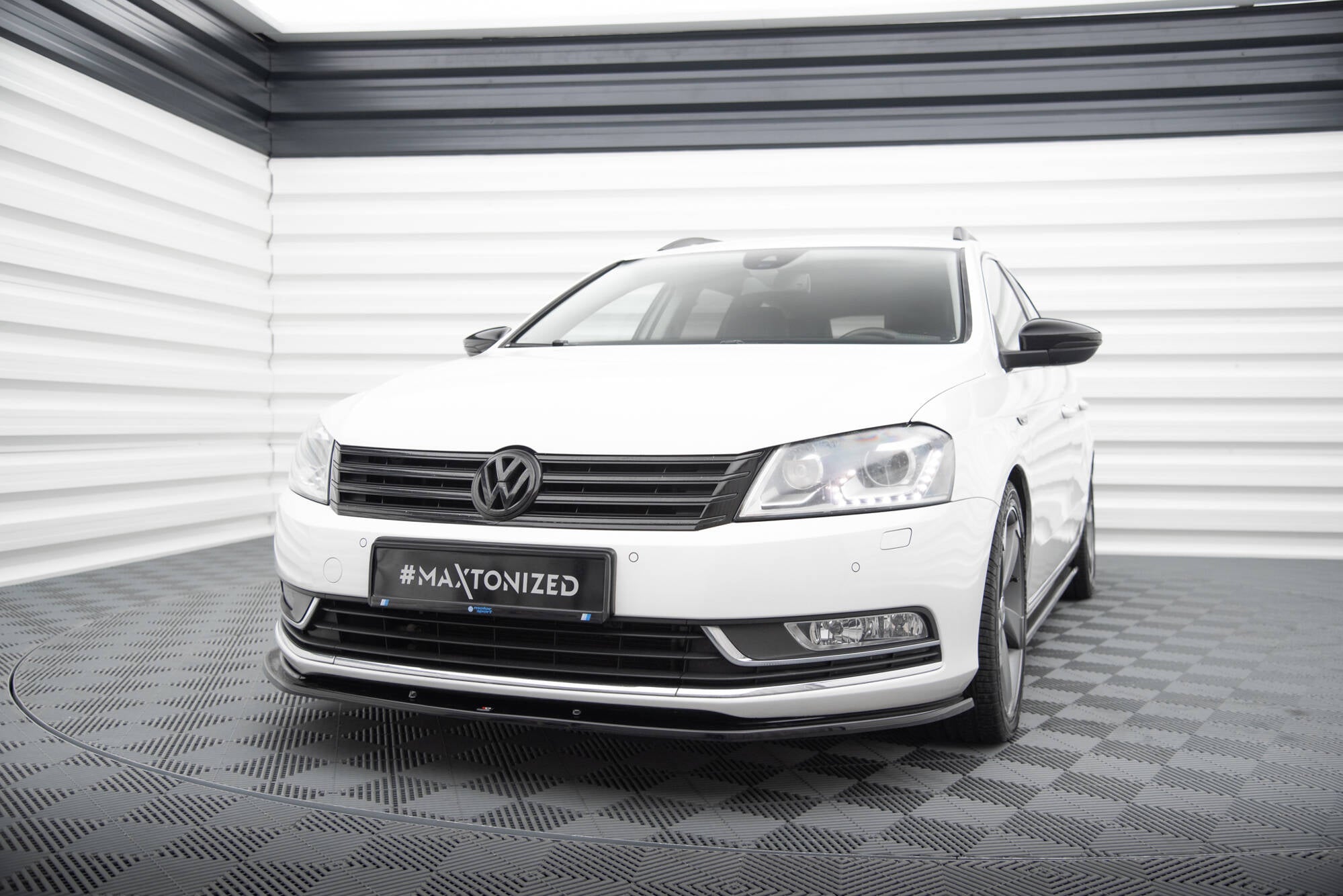 Front Splitter V.2 Volkswagen Passat B7