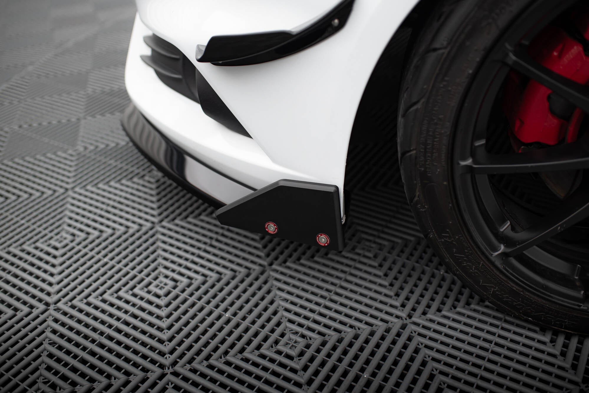 Front Splitter V.6 + Flaps Ford Fiesta ST Mk7 Facelift