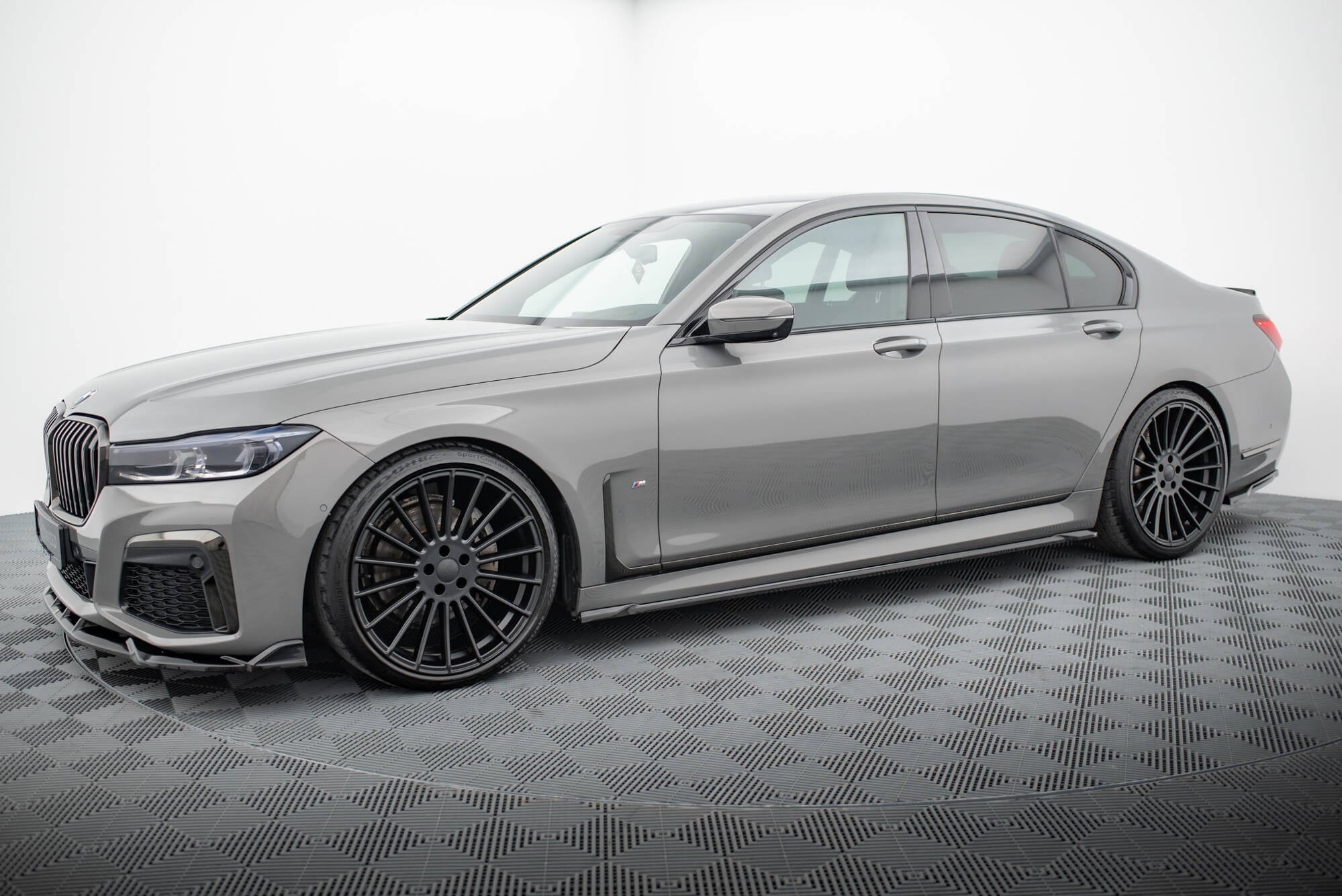 Side Skirts Diffusers V.2 BMW 7 M-Pack G11