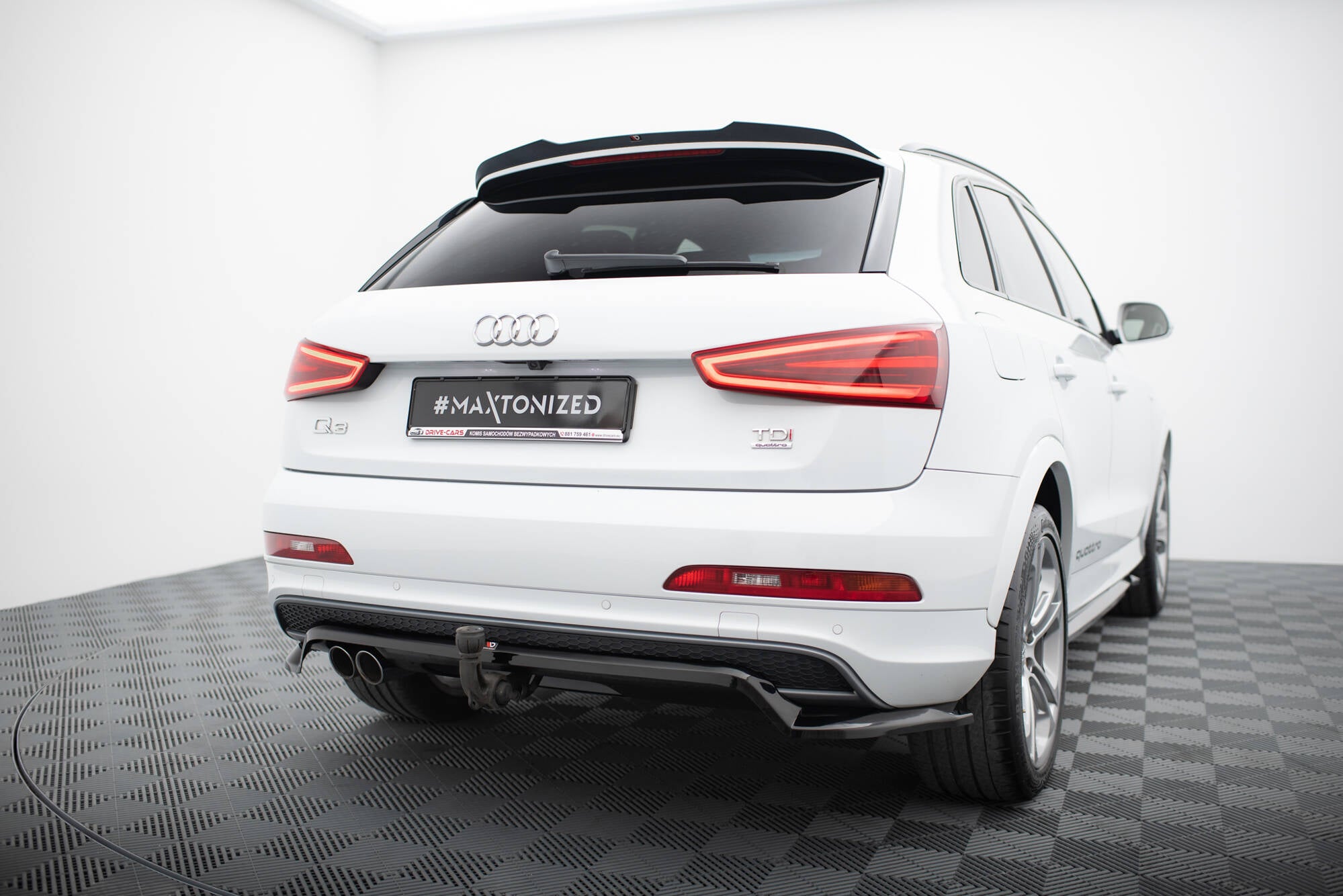 Rear Splitter (with vertical bars) Audi Q3 S-line 8U