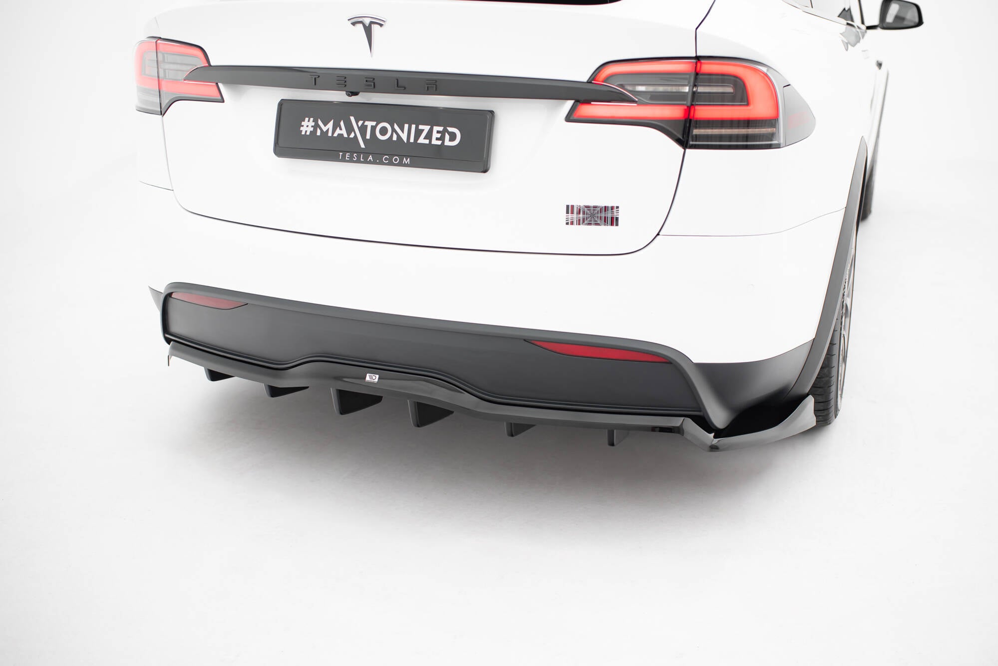 Rear Splitter (with vertical bars) V.2 Tesla Model X Mk1 Facelift