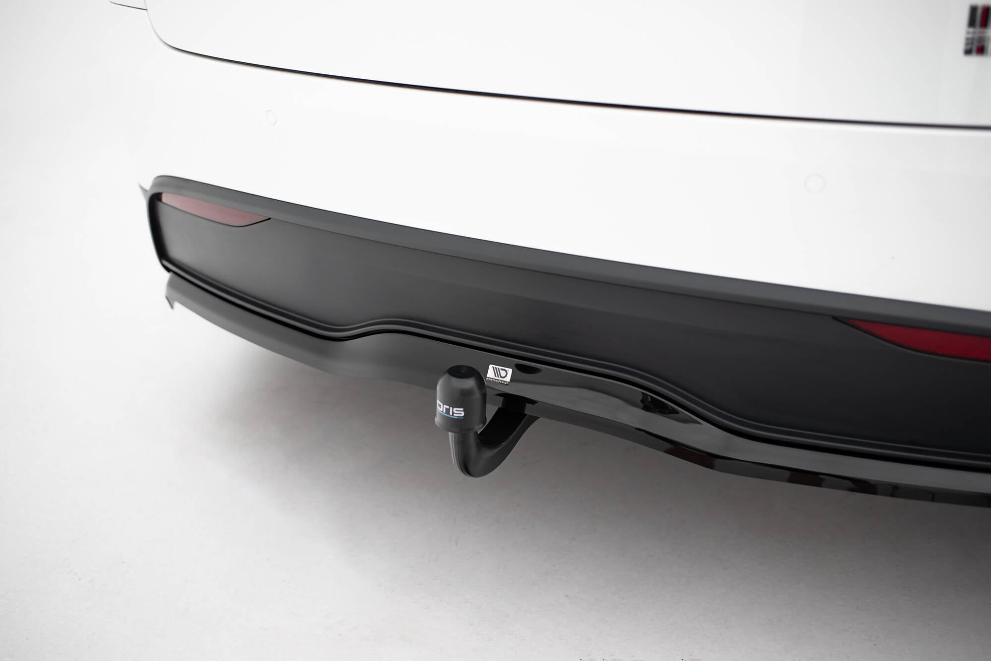 Rear Splitter (with vertical bars) V.2 Tesla Model X Mk1 Facelift