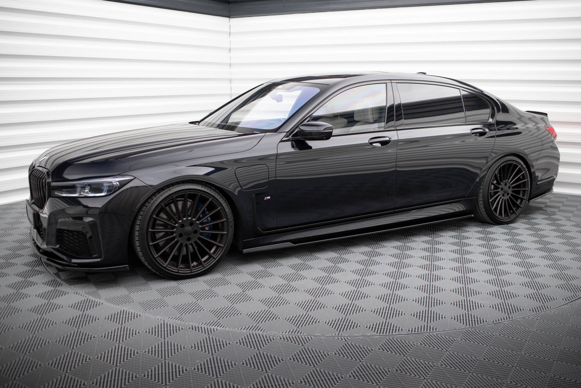 Side Skirts Diffusers V.2  for BMW 7 Long M-Pack G12