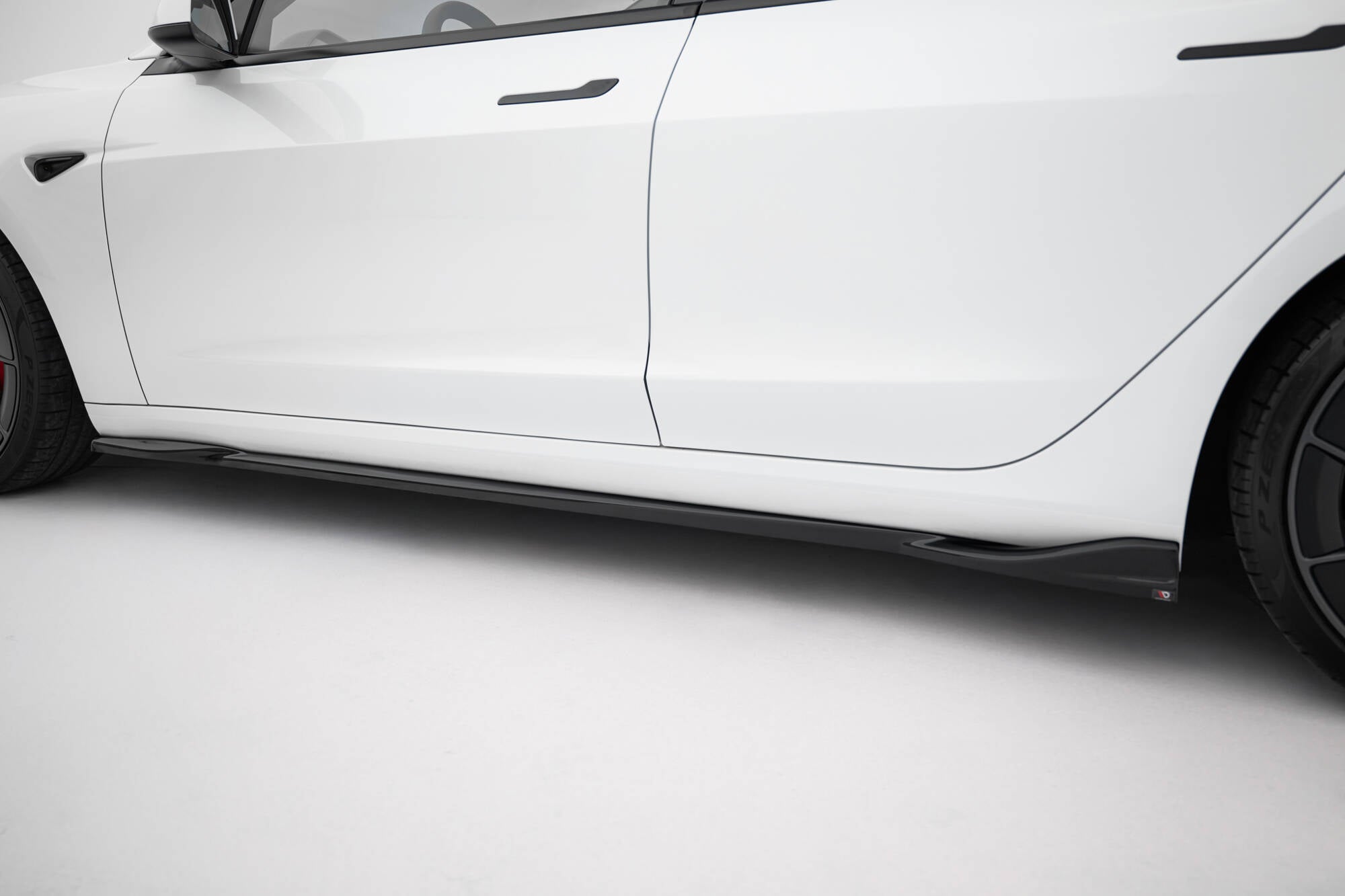 Side Skirts Diffusers V.1 Tesla Model 3 Performance Mk1 Facelift