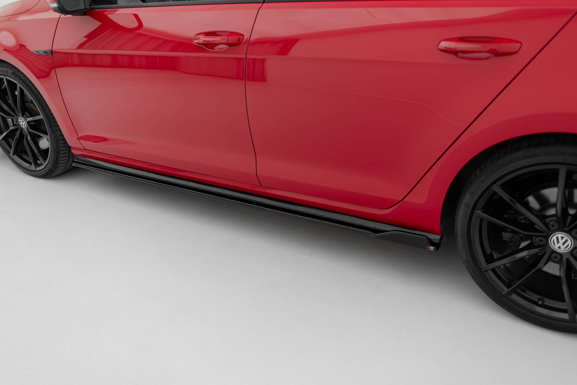 Side Skirts Diffusers V.1 Volkswagen Golf R / R-Line Mk7 Facelift