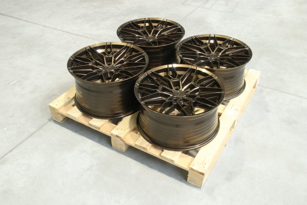 Set of CVR6 20x9,5 ET34 + 20x10,5 ET45 5x114,3 Gloss Bronze