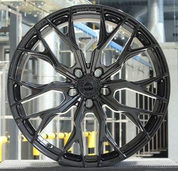 Concaver CVR1 21x11,5 Platinum Black