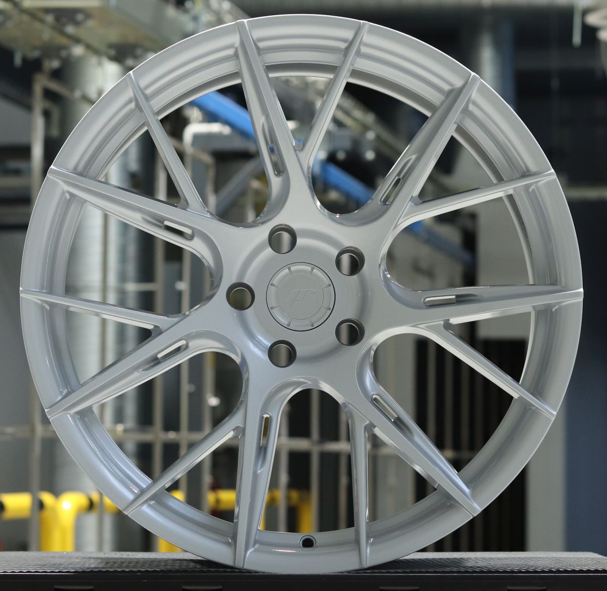 JR Wheels JR42 20x10,5 Gloss Silver