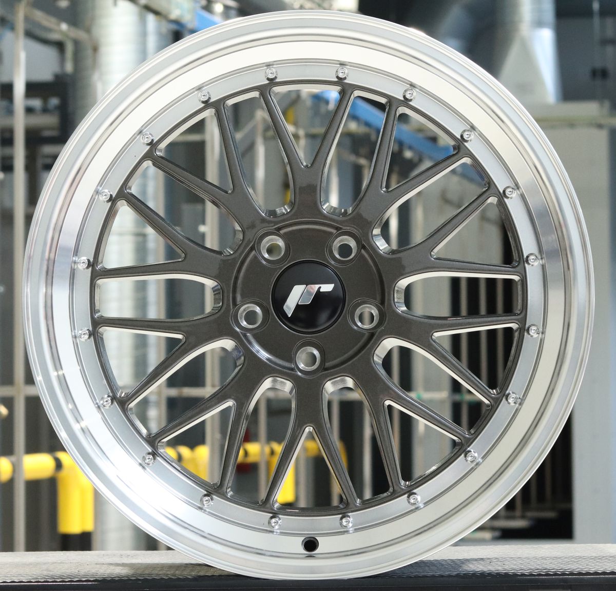 JR Wheels JR23 19x9,5 Hyper Gray w/Machined Lip