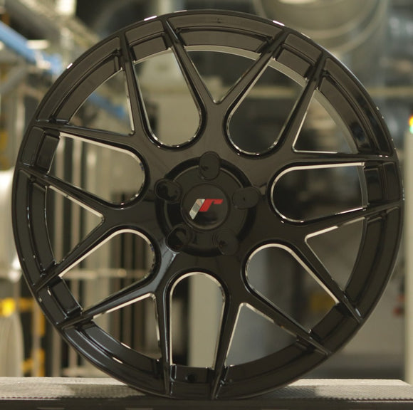 JR Wheels JR18 20x11 Gloss Black
