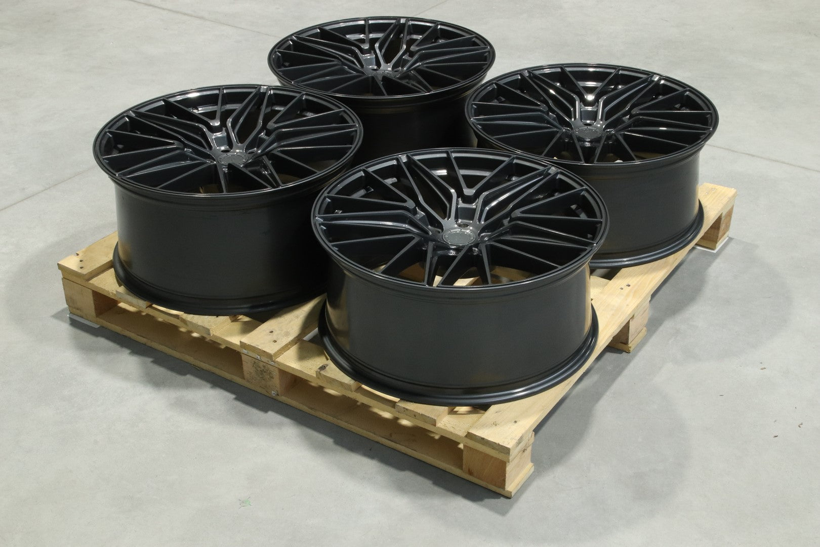 Set of JR38 22x9,5 ET25 + 22x10,5 ET25 5x112 Hyper Gray